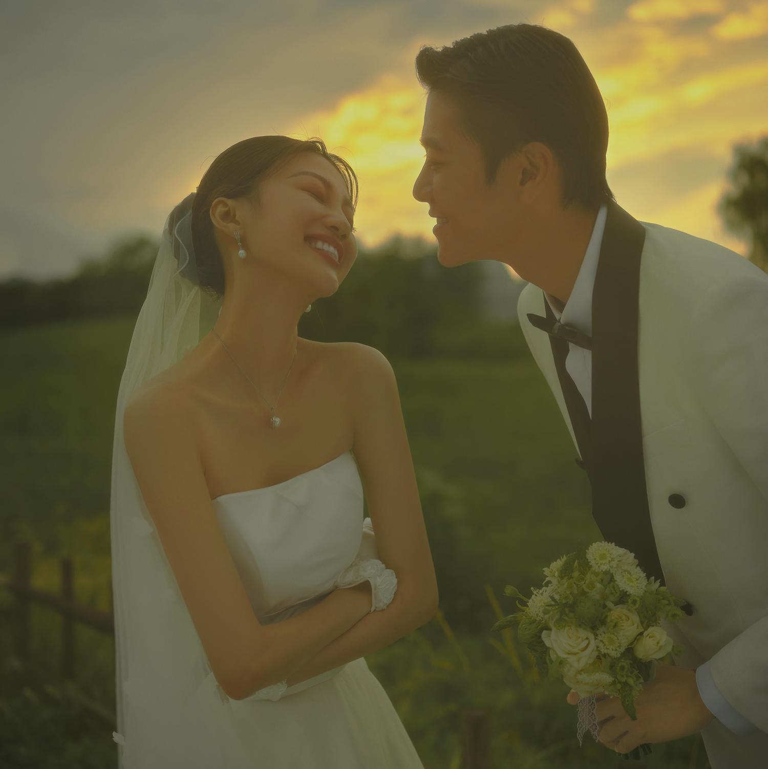 疯狂心动的森系婚纱照啊，夕阳电影感