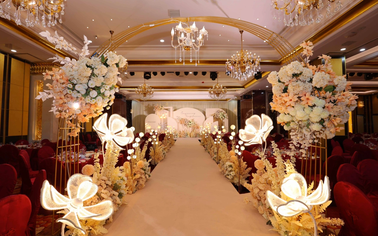 【夢幻發(fā)光花藝婚禮】溫柔高級|夢幻濾鏡