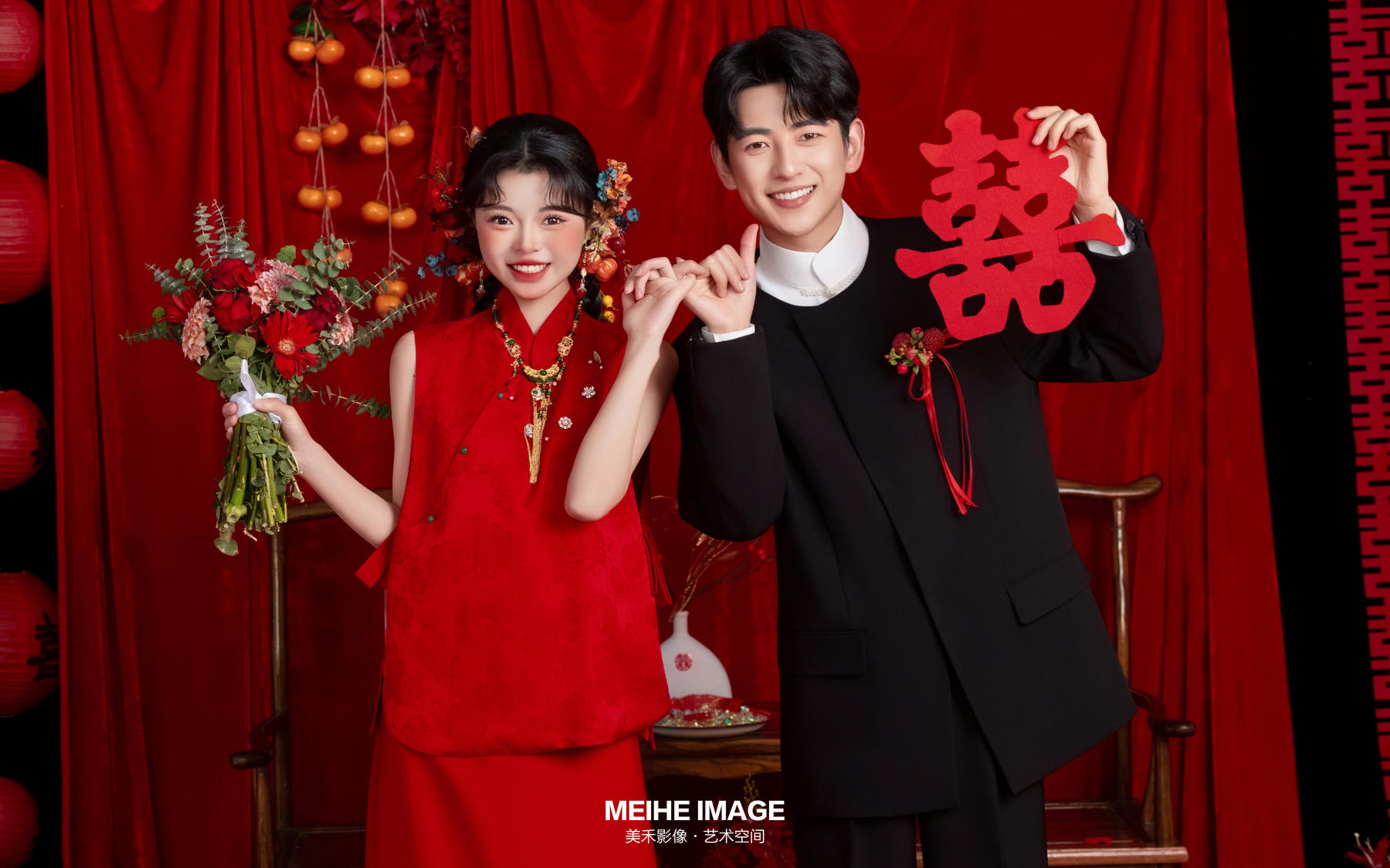 救命！這組新中式婚紗照美到我想原地發(fā)請(qǐng)柬??