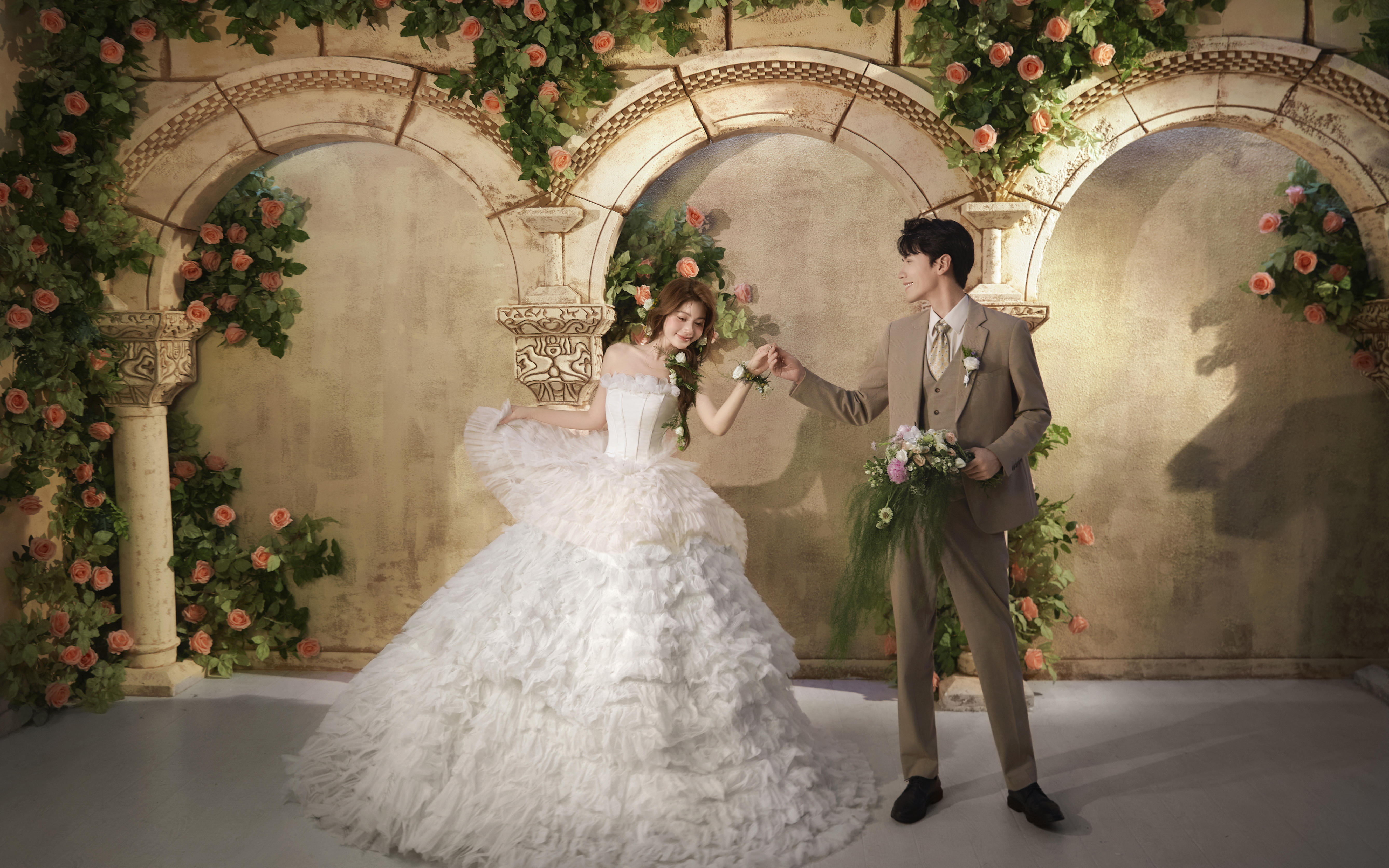 花藝門廊營造浪漫瞬間，每一幀都是唯美的愛情畫卷