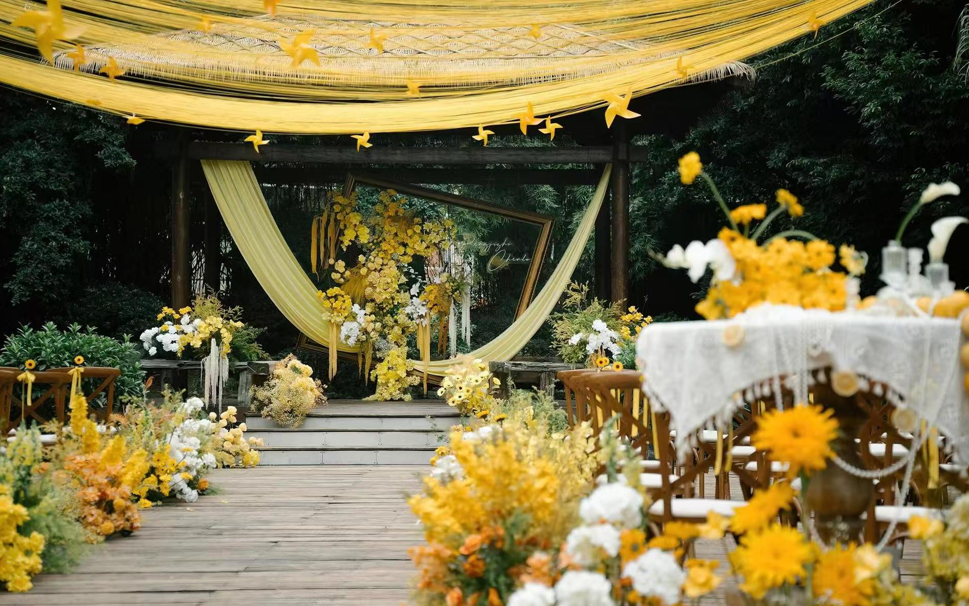 日落橙黃浪漫婚禮策劃