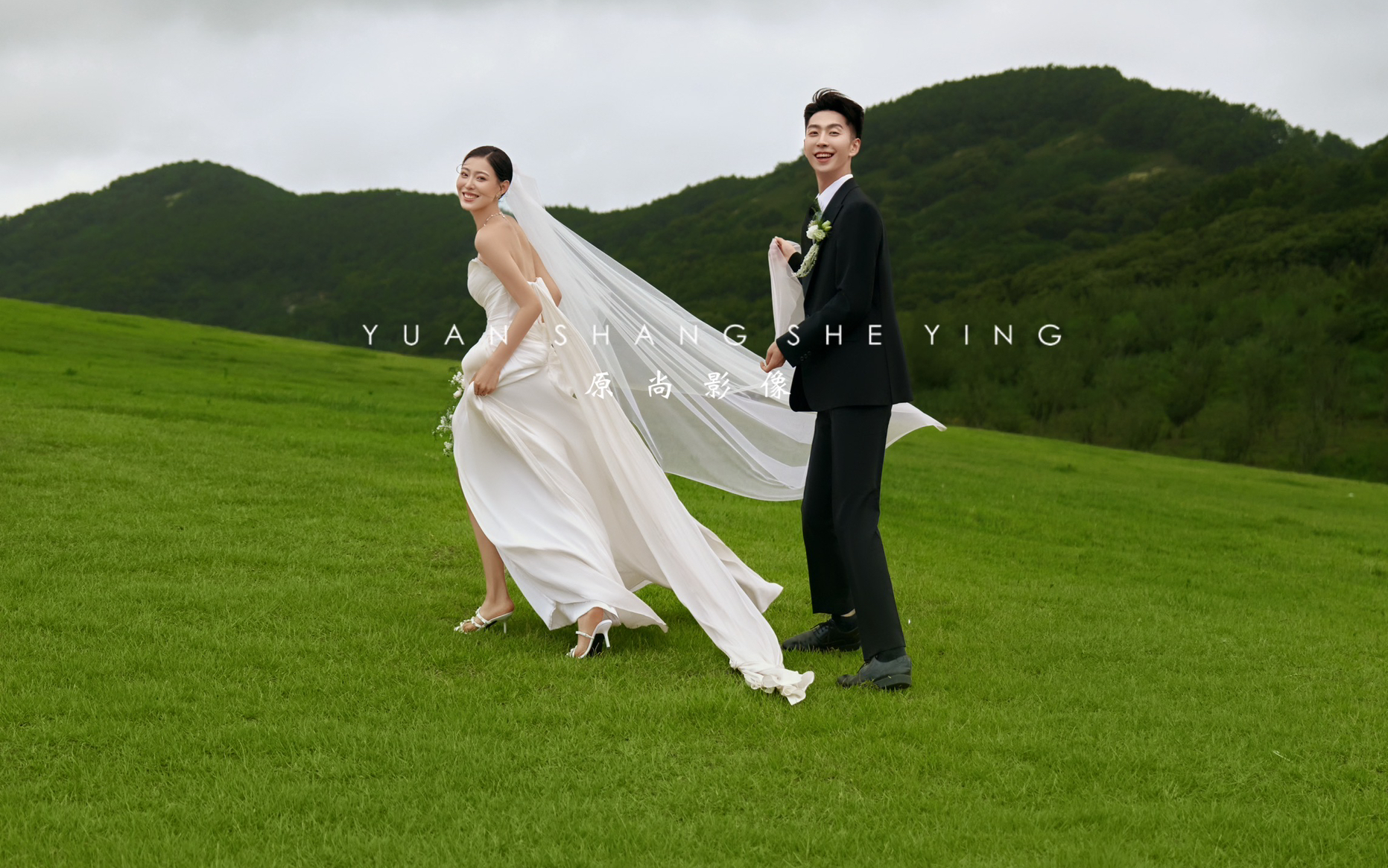 爱是野蛮生长的藤蔓🌿氛围感森系婚纱照