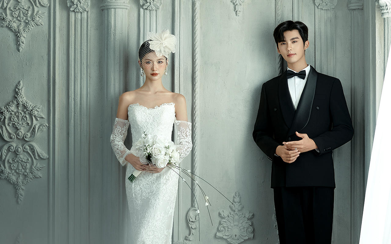 韓式唯美簡(jiǎn)約魚尾禮服婚紗照