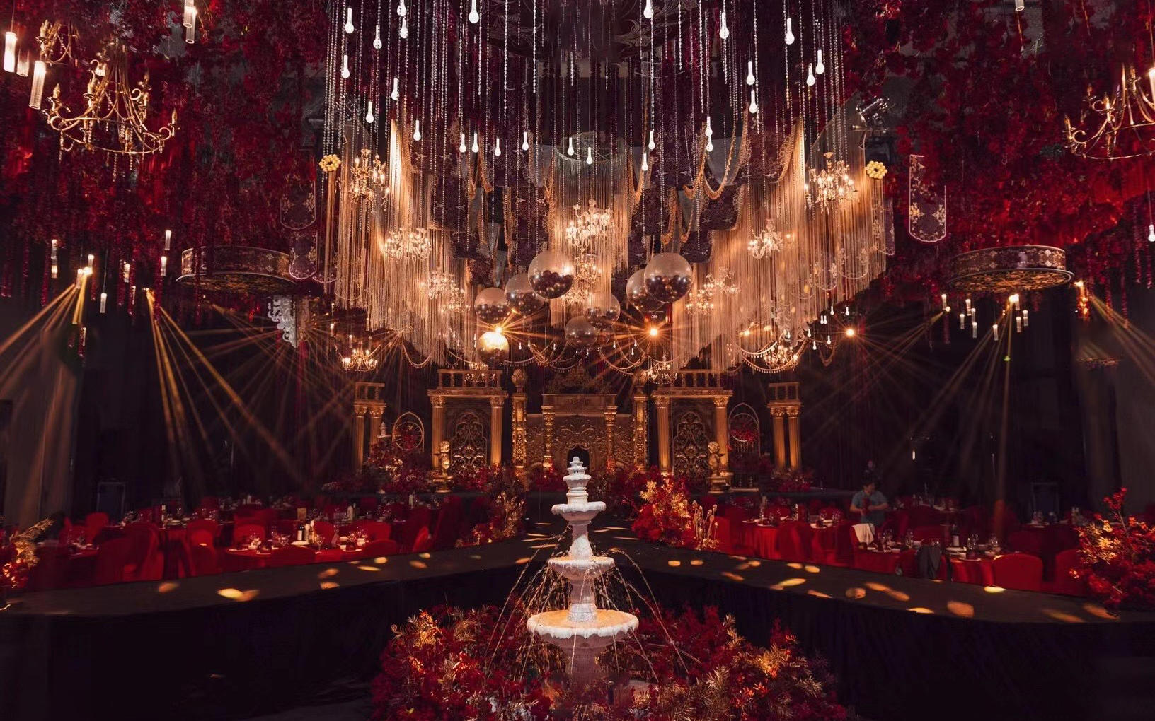 红金色的复古巴洛克婚礼｜一场华丽欧式盛宴