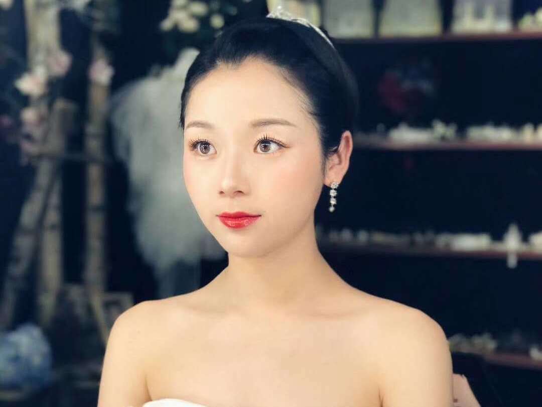 【唯爱】资深档新娘跟妆  （无助理）