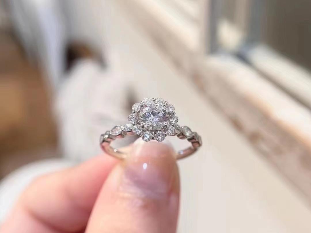 米兰珠宝——18K金钻石女戒