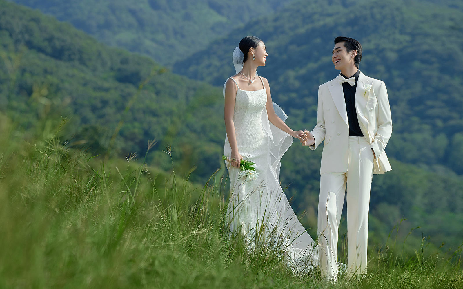 心动预警 这组山顶电影感婚纱照绝了
