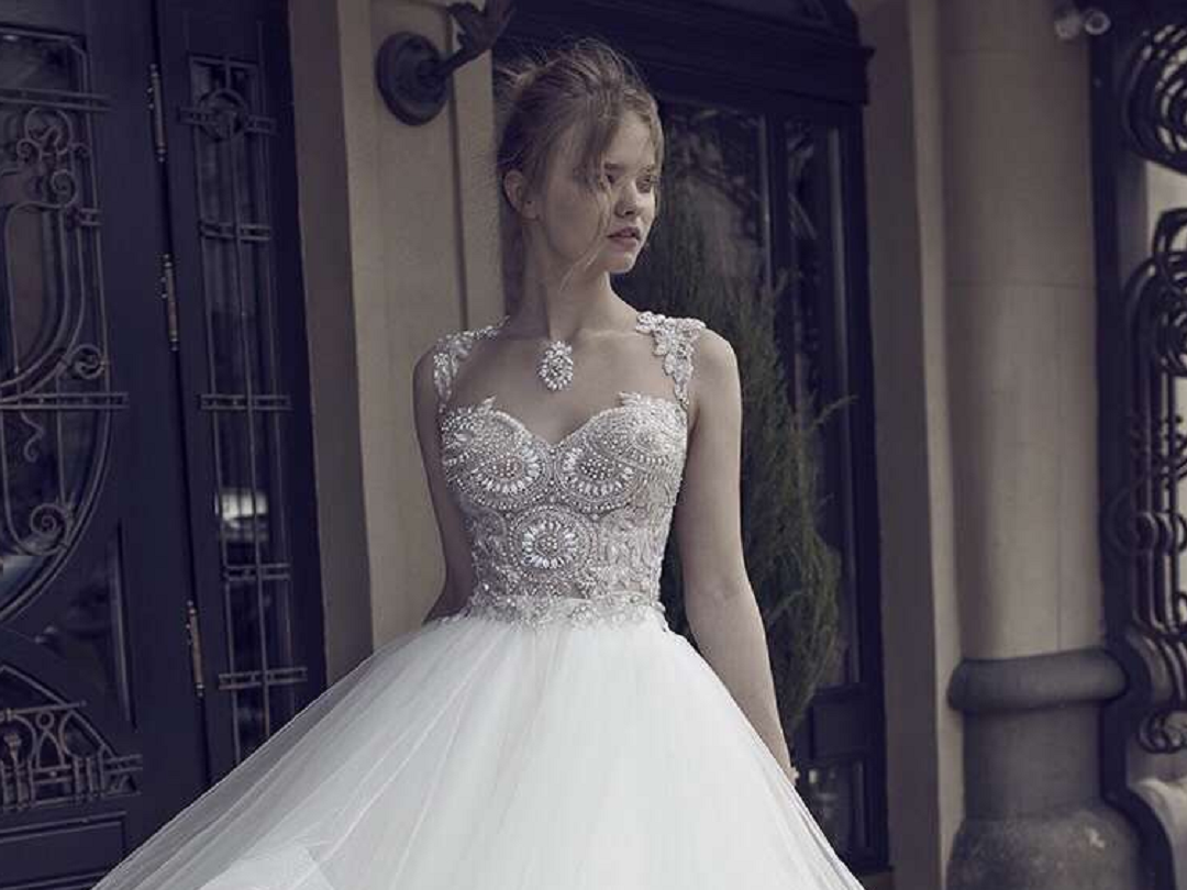 轻奢高级婚纱+星级跟妆套餐