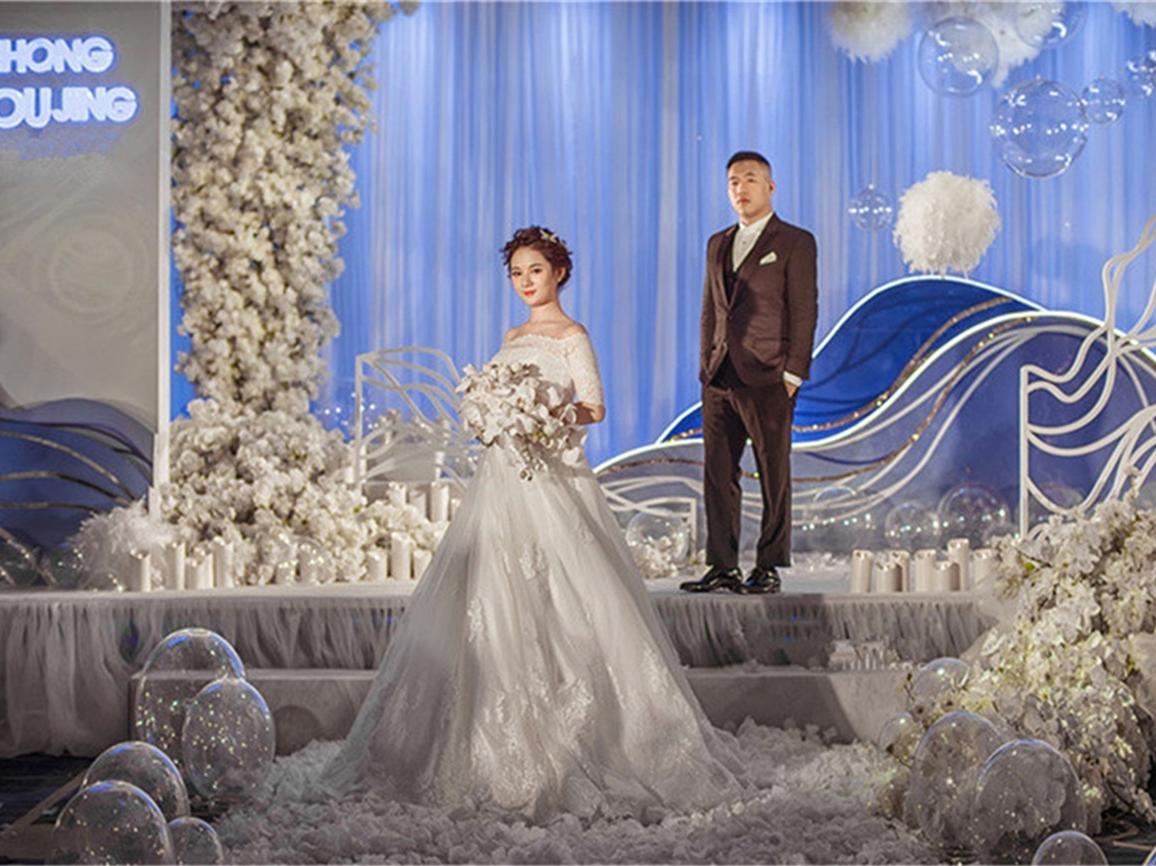 【风尚婚礼策划】— 情旅 含布置、四大、婚纱