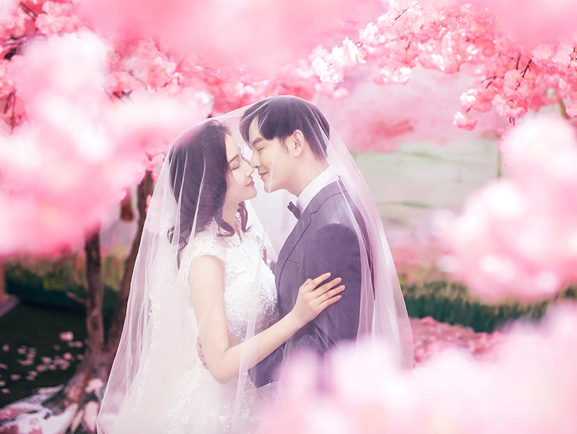六盘水婚纱照套餐价格_婚纱照风格