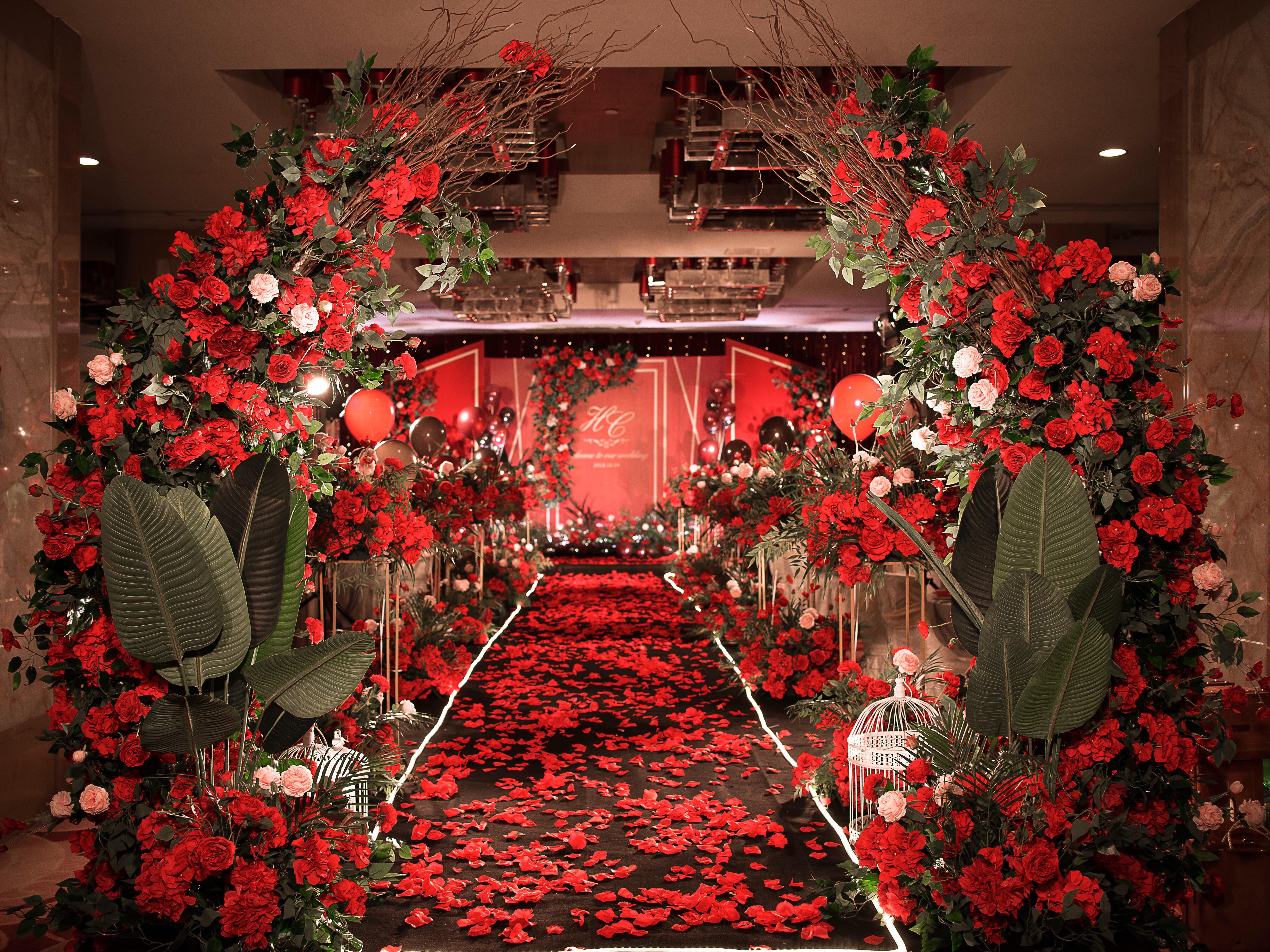 晟世红玺婚礼套餐（包含四大金刚）