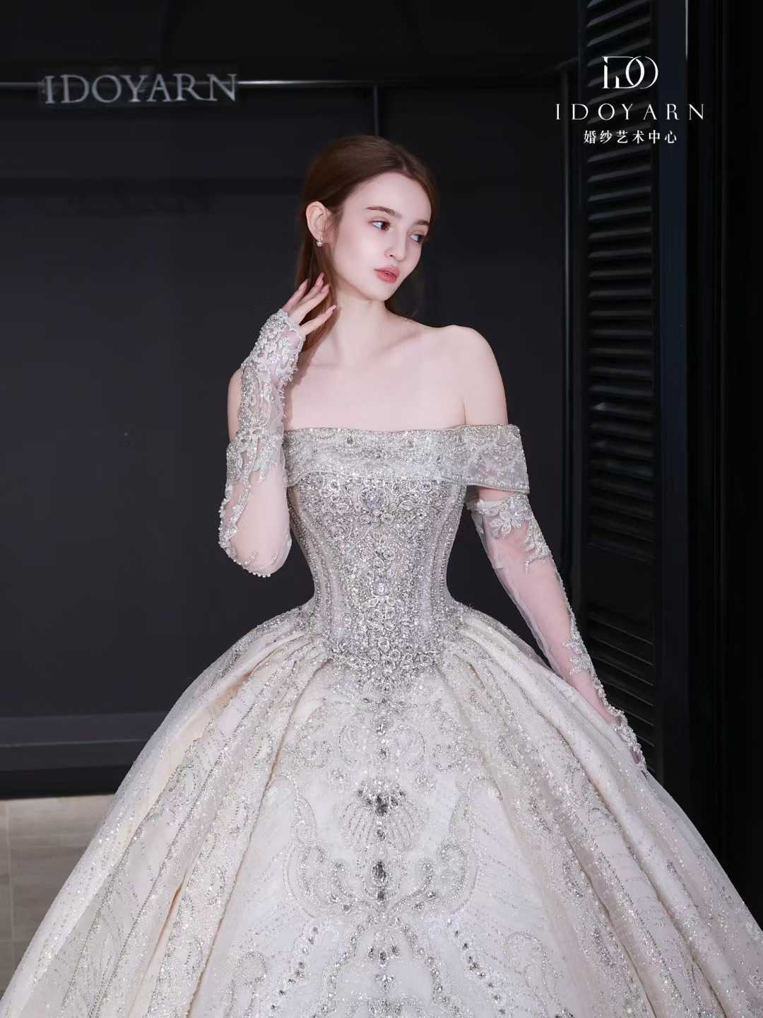 重工一字肩婚纱妆造分享