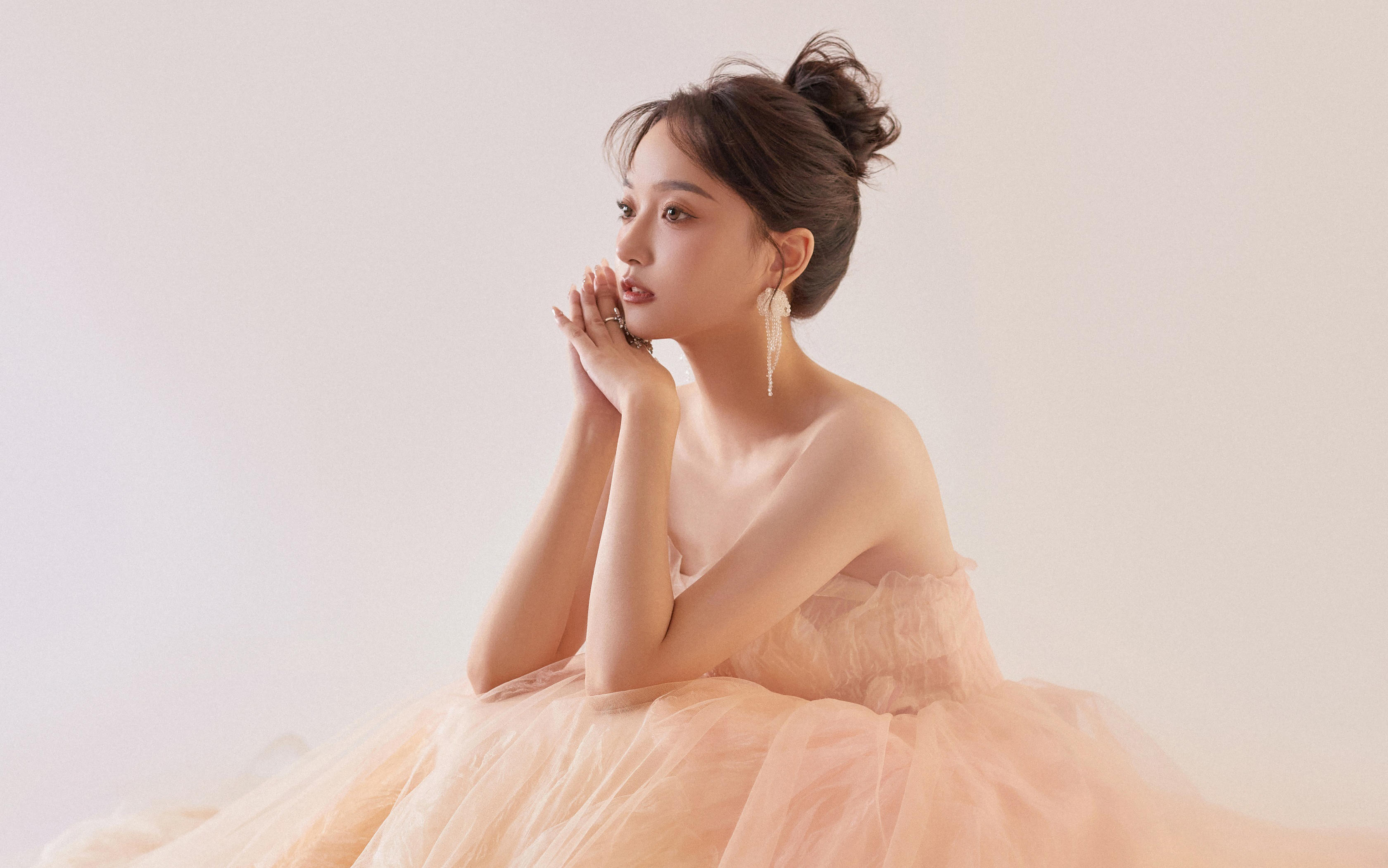 【施华洛摄影】超好看的粉色系极简婚纱照