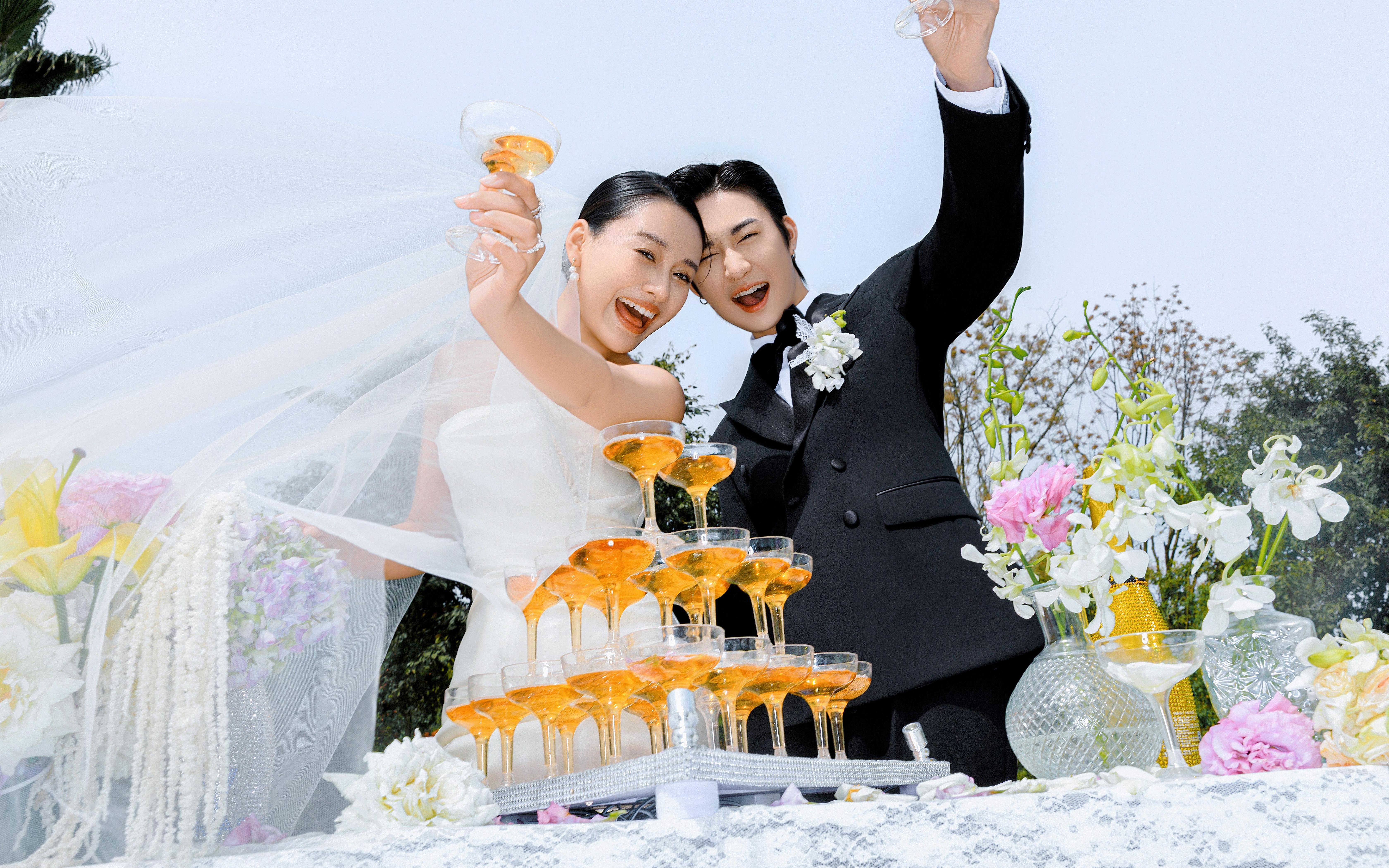 举杯时刻，共融这场浪漫婚礼