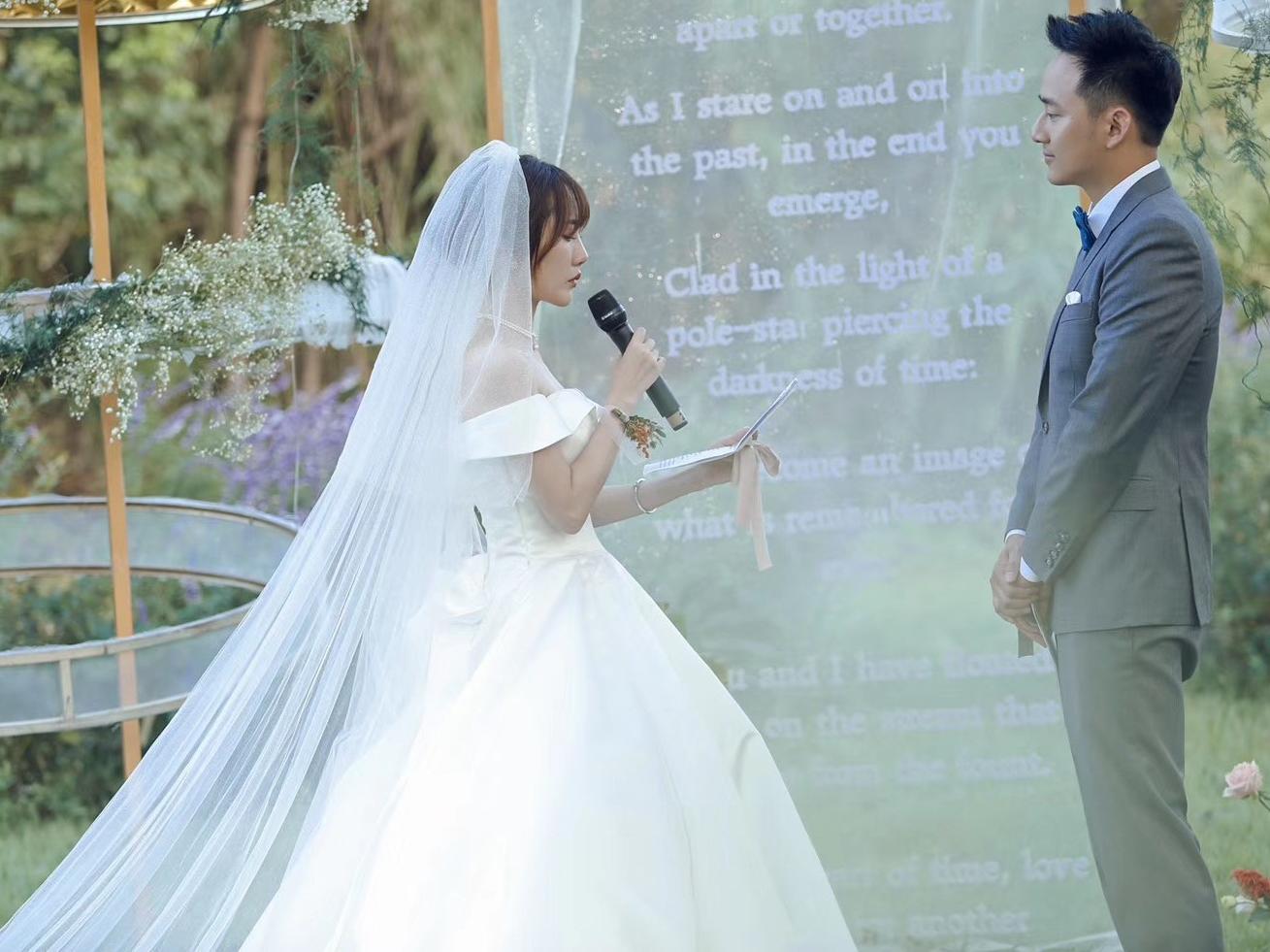 总监主持+流程策划+督导+音乐执行(草坪加晚宴)