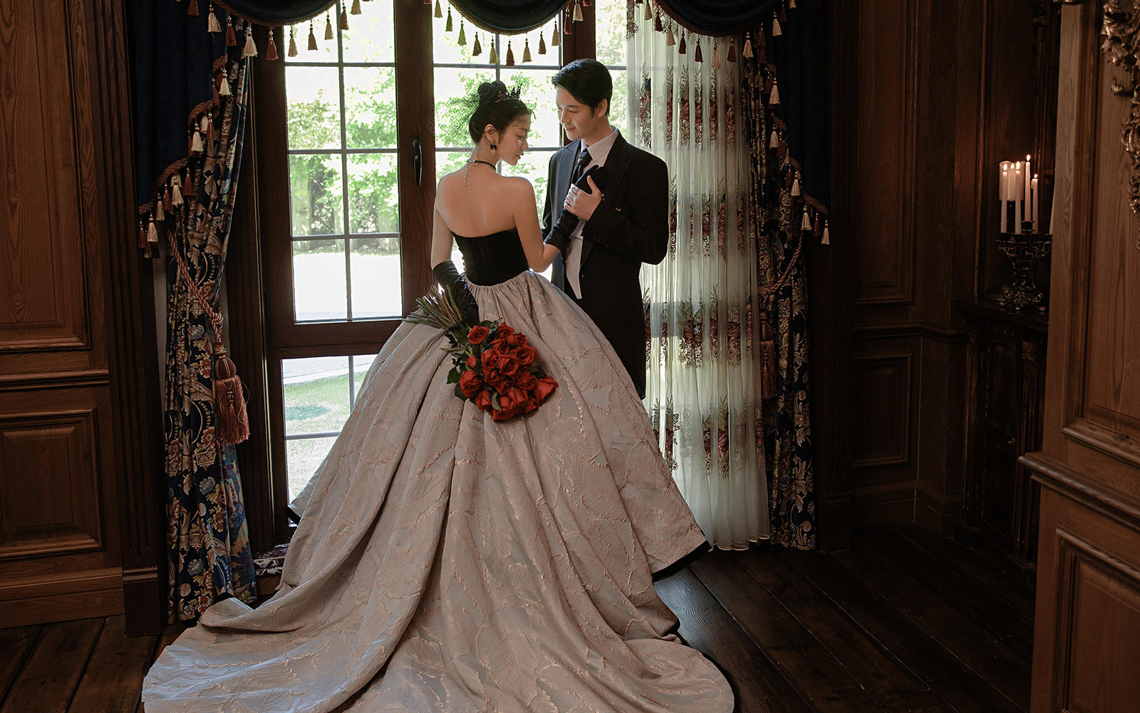 好爱这组复古法式婚纱照🔥美得像电影