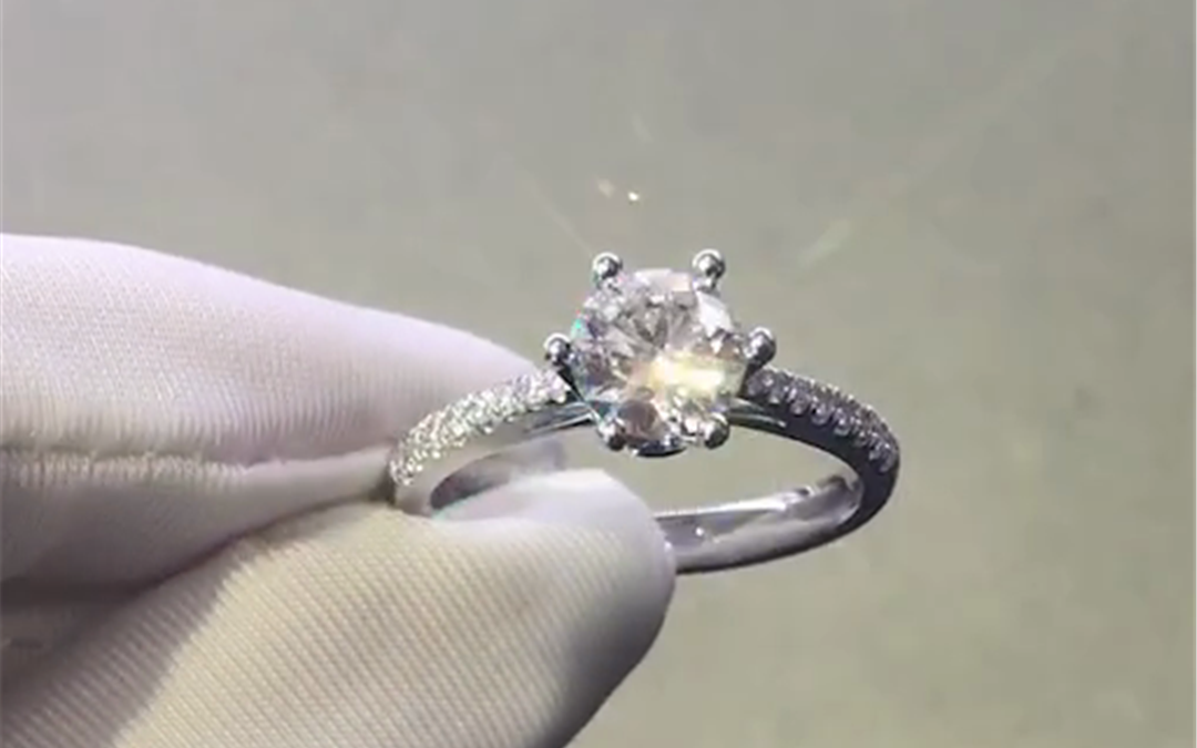 小预算如何选到1克拉大钻戒？钻石家教你选合适的