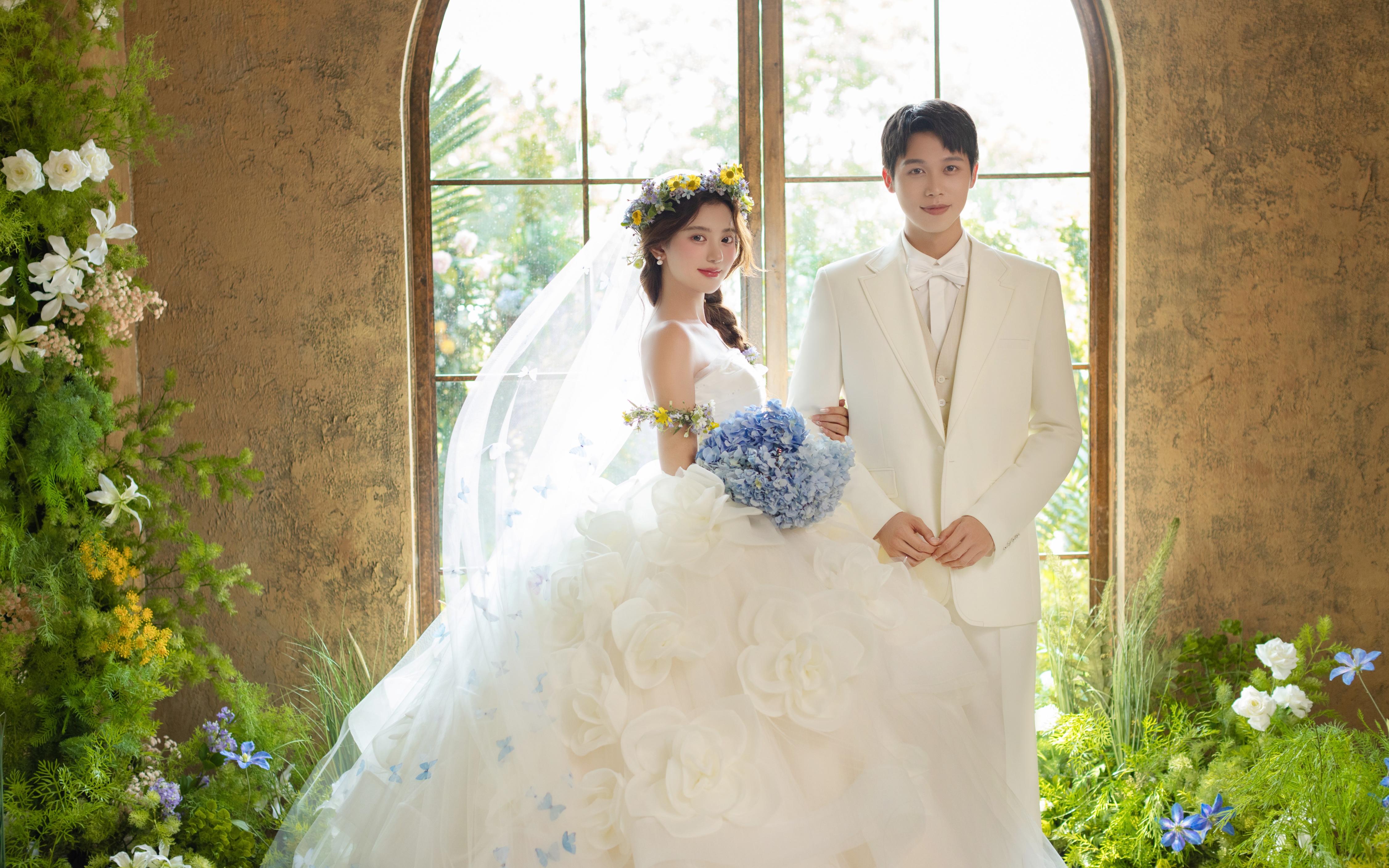 怦然心动💗夏日小清新韩系花环婚纱照太甜啦