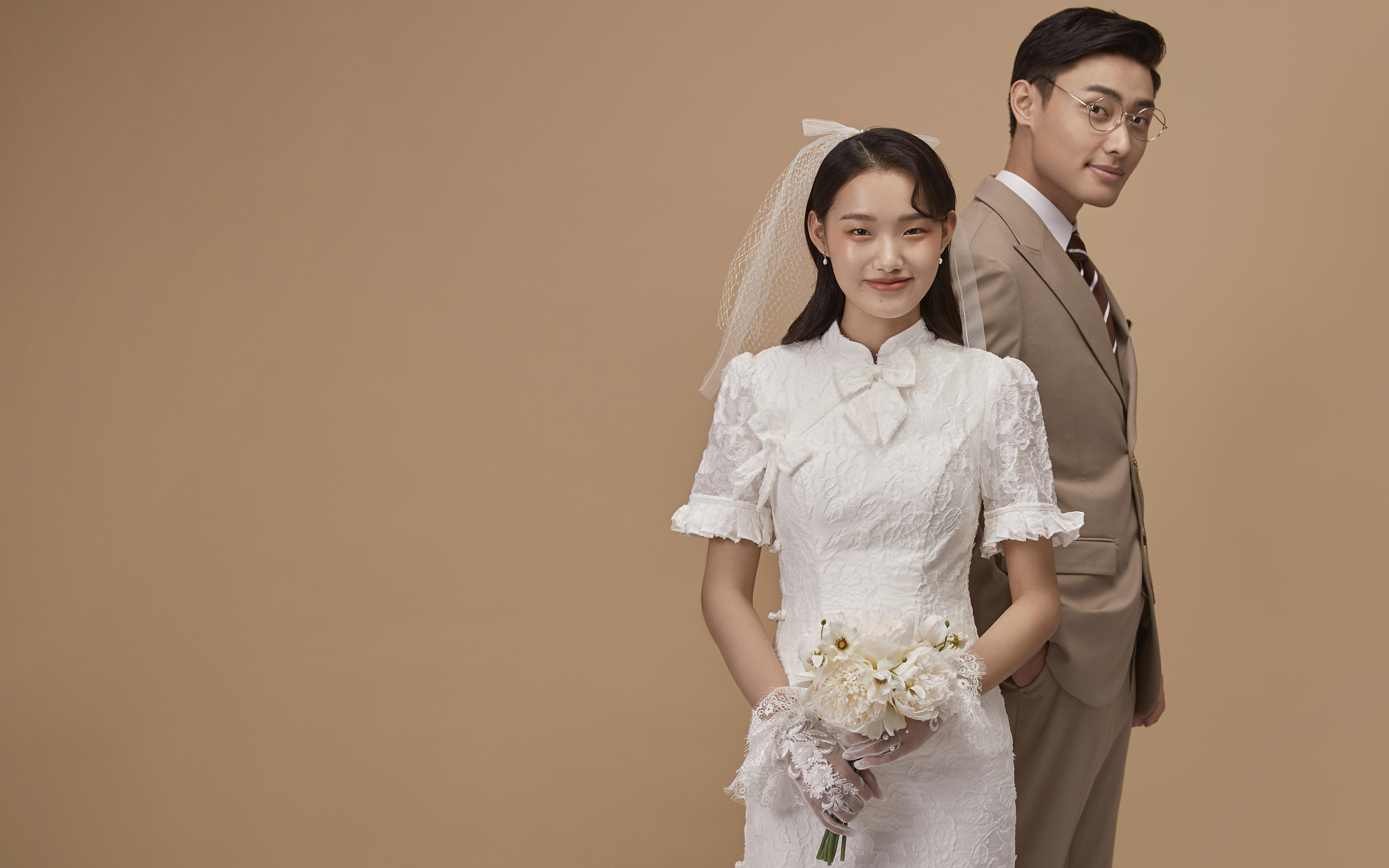 室内民国复古风极简婚纱照