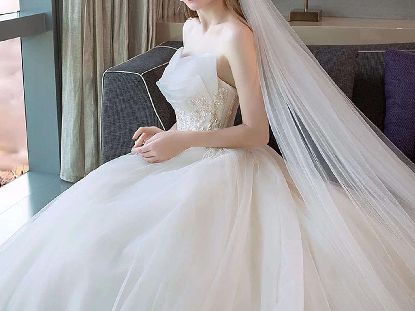 Sasa家超值简约婚礼两件套+伴娘服+头纱