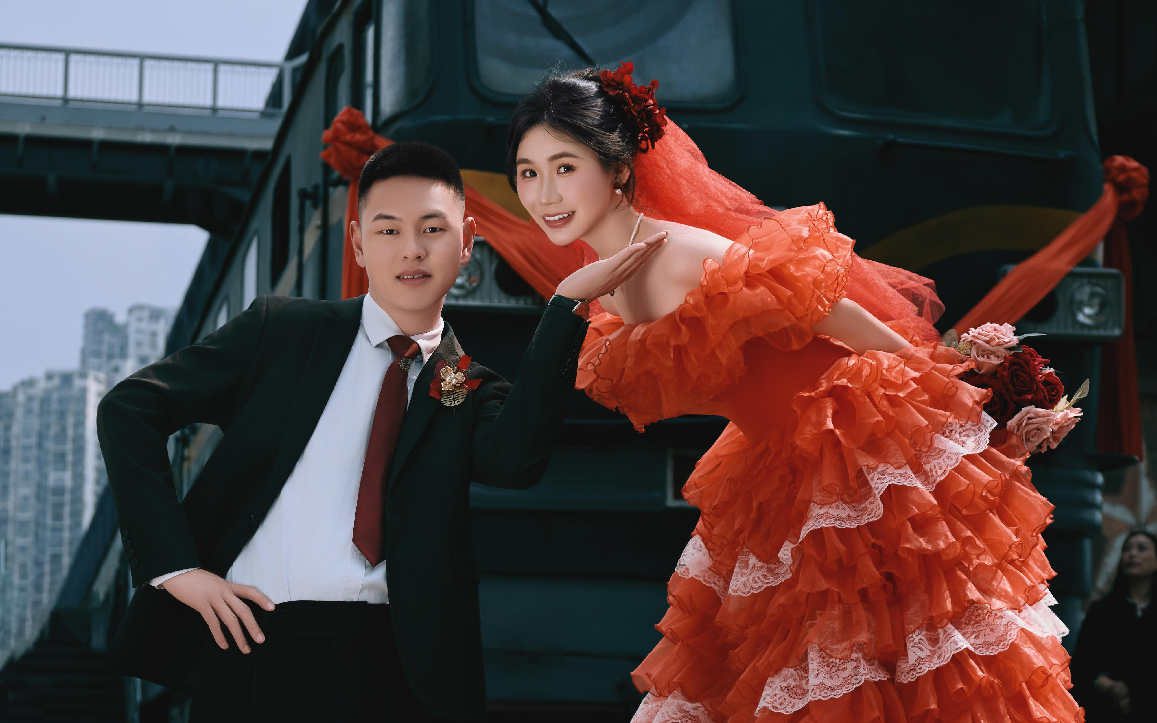 欢喜红裙·囍气满屏