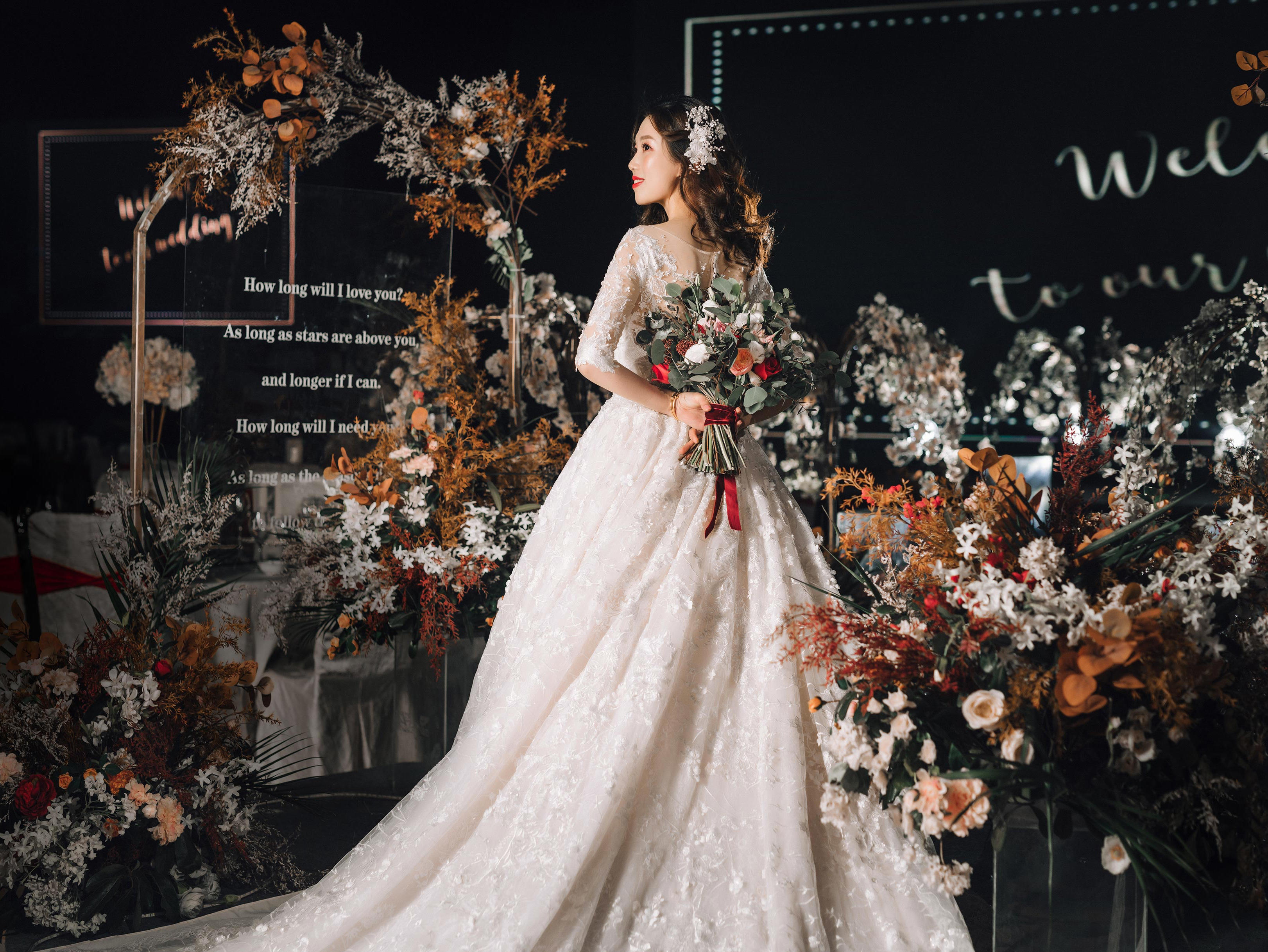 【爱町婚礼】19年流行色珊瑚粉花艺时尚婚礼套餐