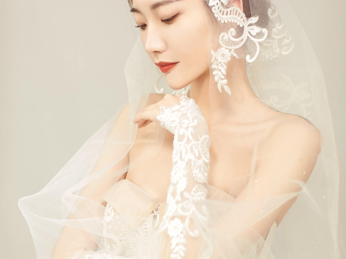 《特惠套餐》秀禾服主婚纱敬酒服＋件伴娘服