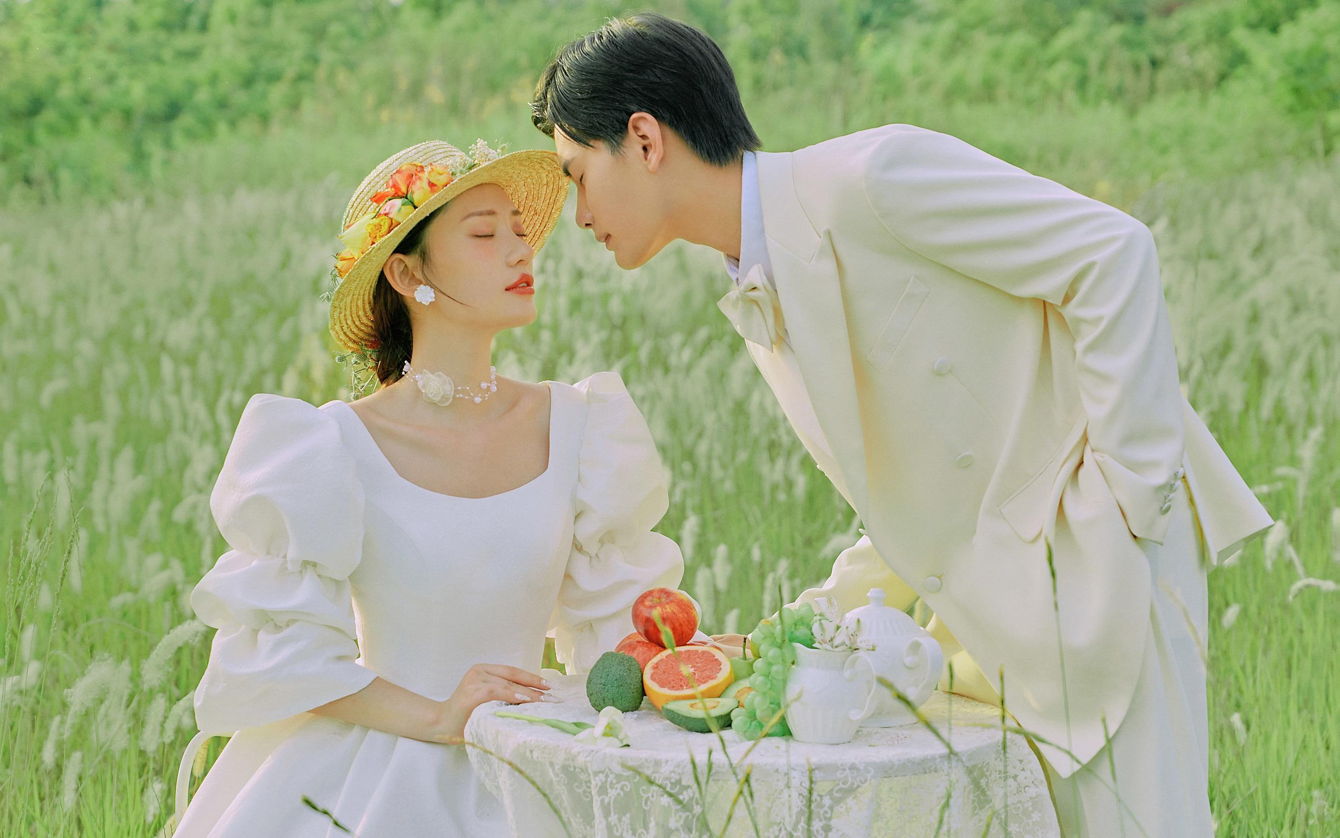 莫奈花園同款婚照，把溫柔愛意藏進(jìn)風(fēng)里