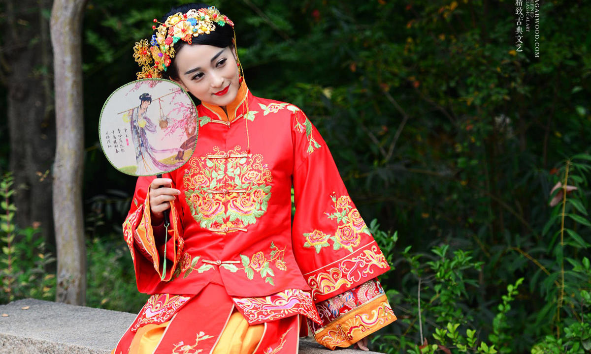 懿沉香独家新款秀禾服 中式婚礼新娘服 敬酒服