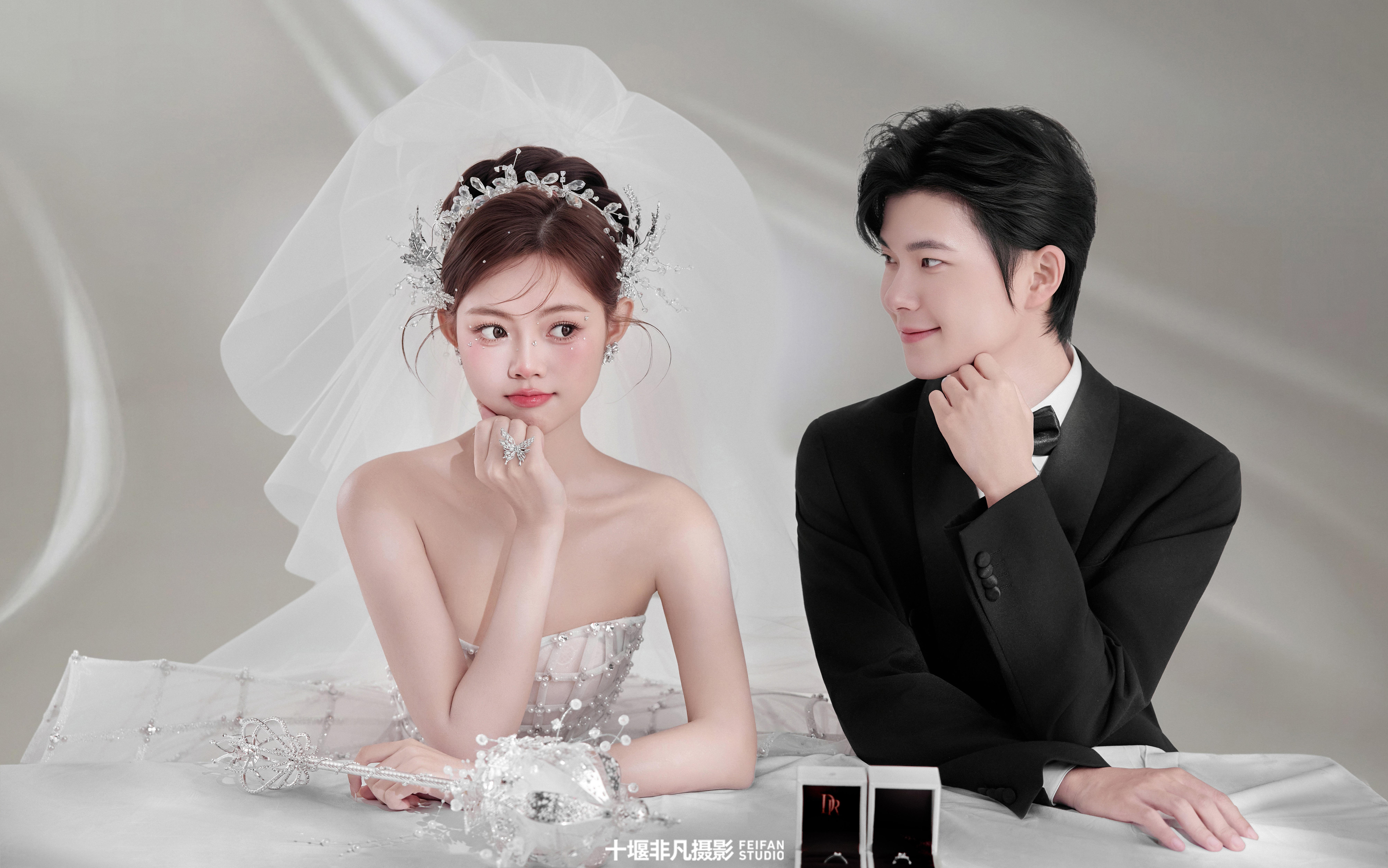 室内光影婚纱照~