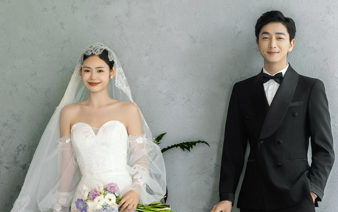 我也不想心动啊😭可它是法式复古婚纱照诶