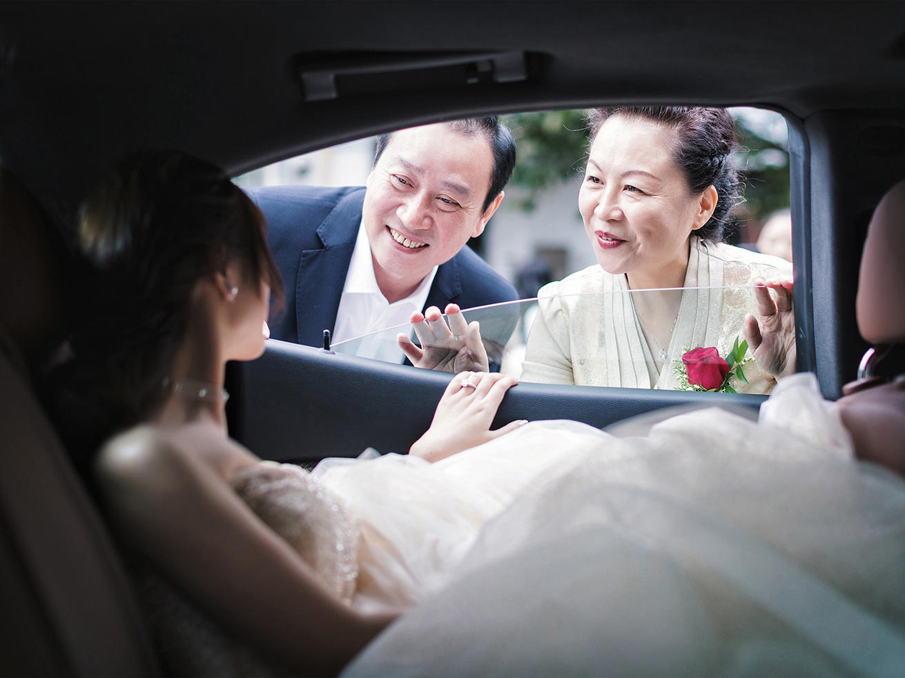 底片全送+高级单反相机+50张精修