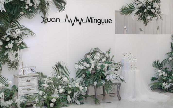 小预算白绿婚礼·饱满花艺·神还原效果图·灯光丰富