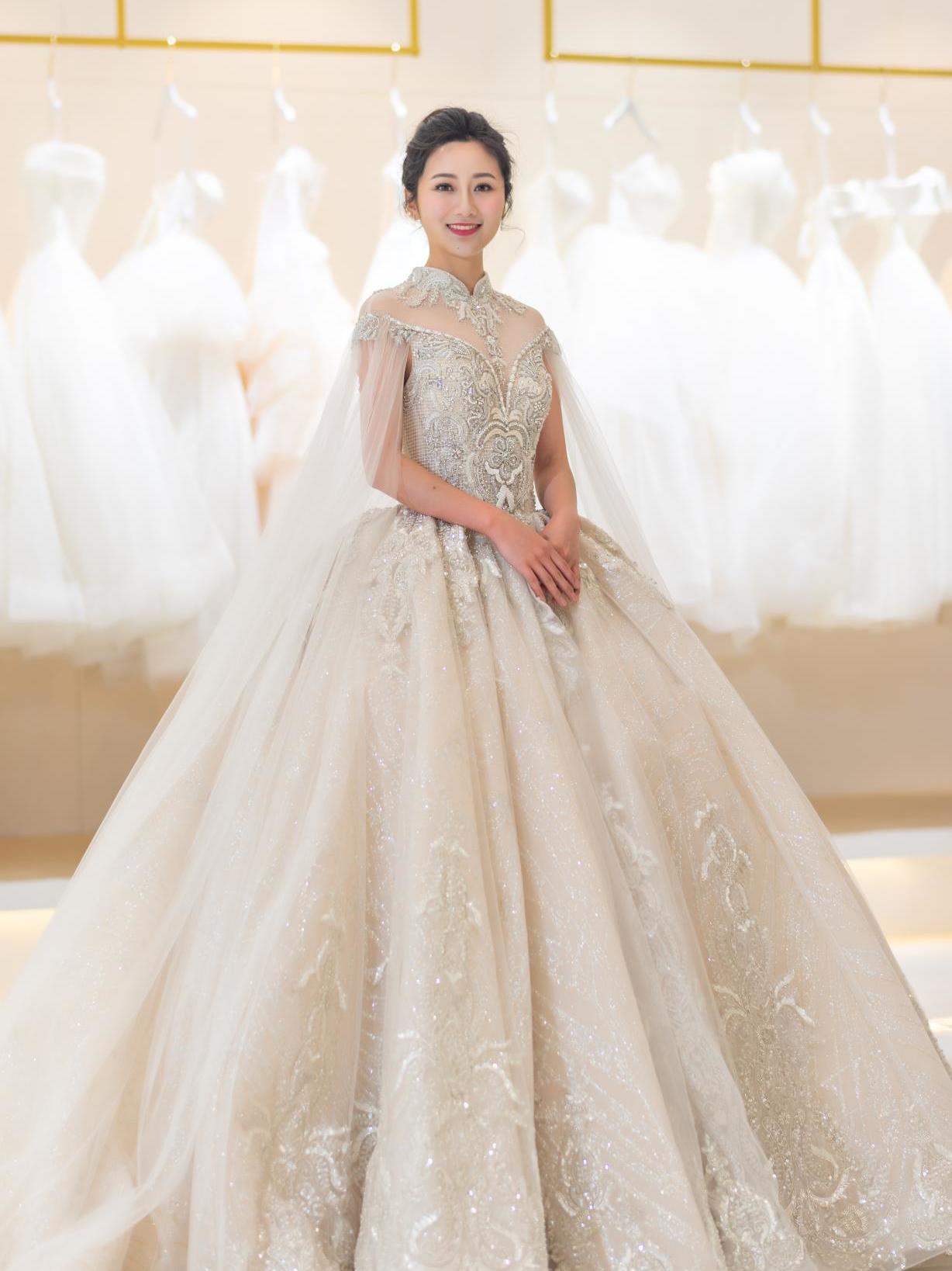 【租赁·轻奢】女王的游行经典大拖