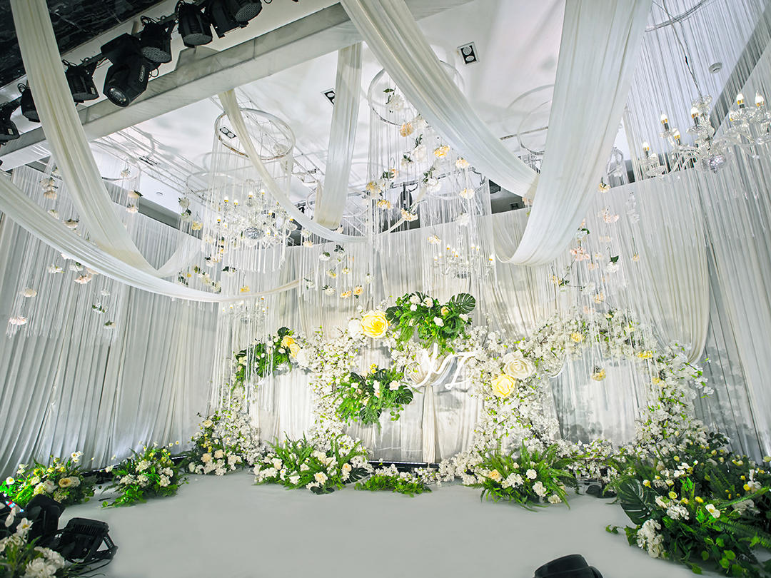 婚礼策划四大金刚化妆摄影录像主持全天跟踪服务