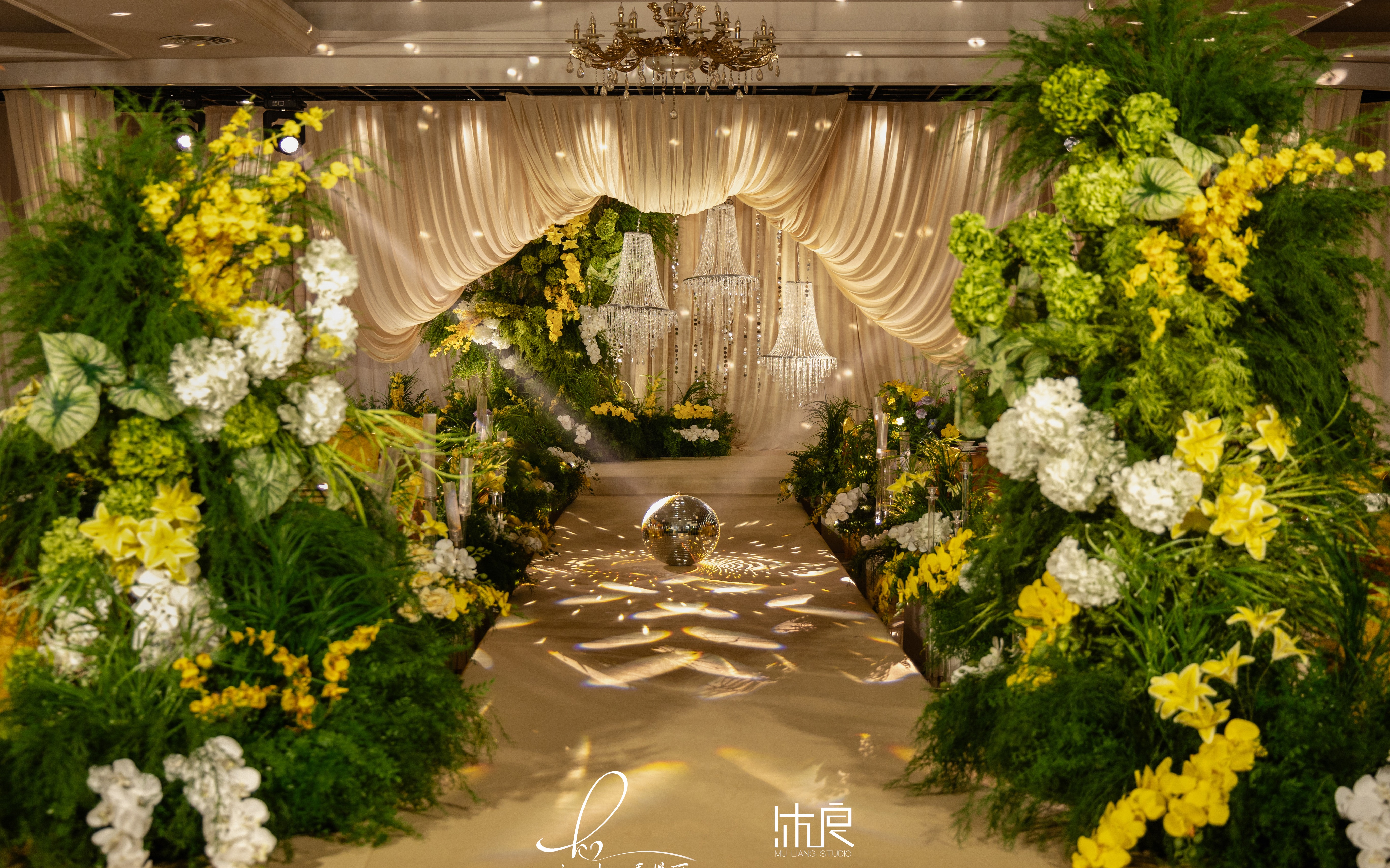 氛围感满满的香槟布幔婚礼