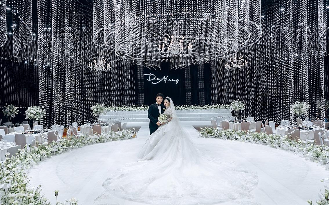 麋鹿婚礼定制 | 白色简奢水晶婚礼