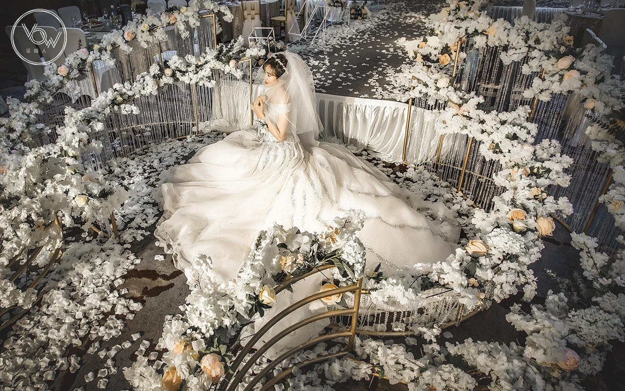 白绿清新森系婚礼《春风十里》
