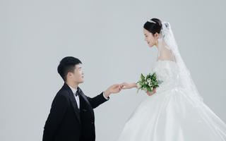 一眼心动的韩式简约婚纱照
