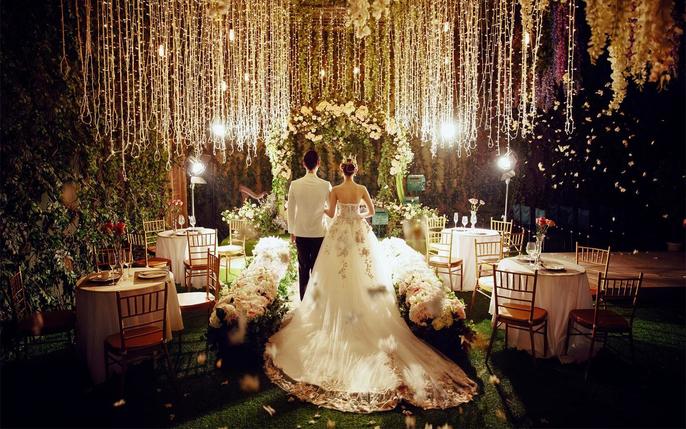 《星光花园婚礼》用拍婚礼的方式拍婚纱照