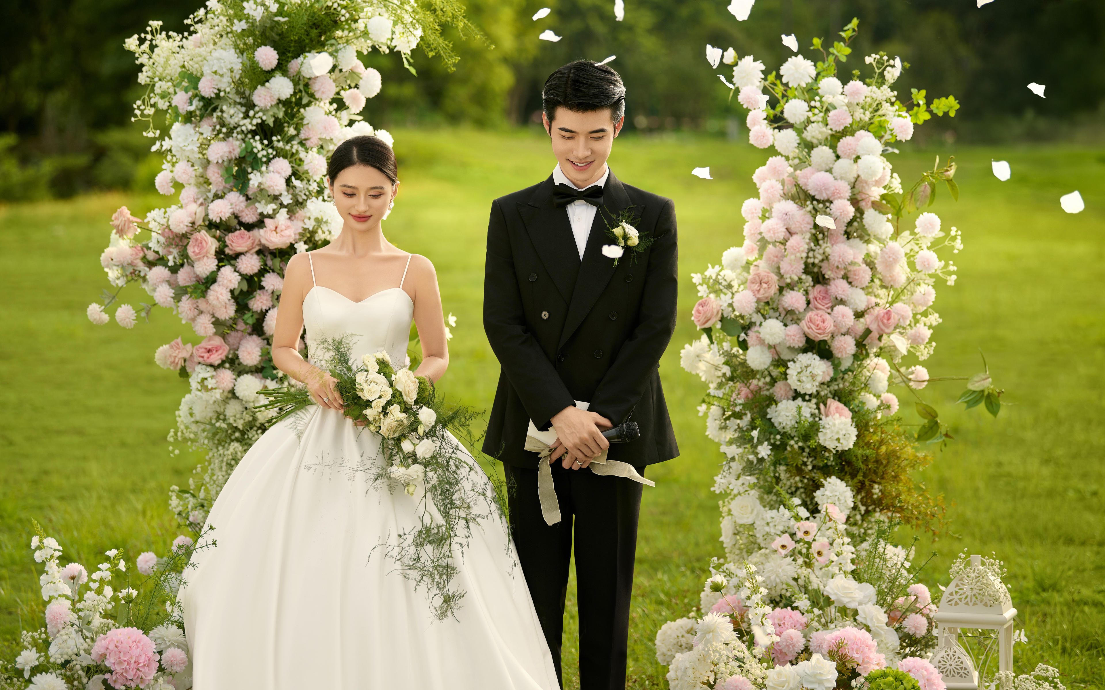 把婚禮現(xiàn)場(chǎng)搬進(jìn)婚紗照里??我的夢(mèng)中婚禮