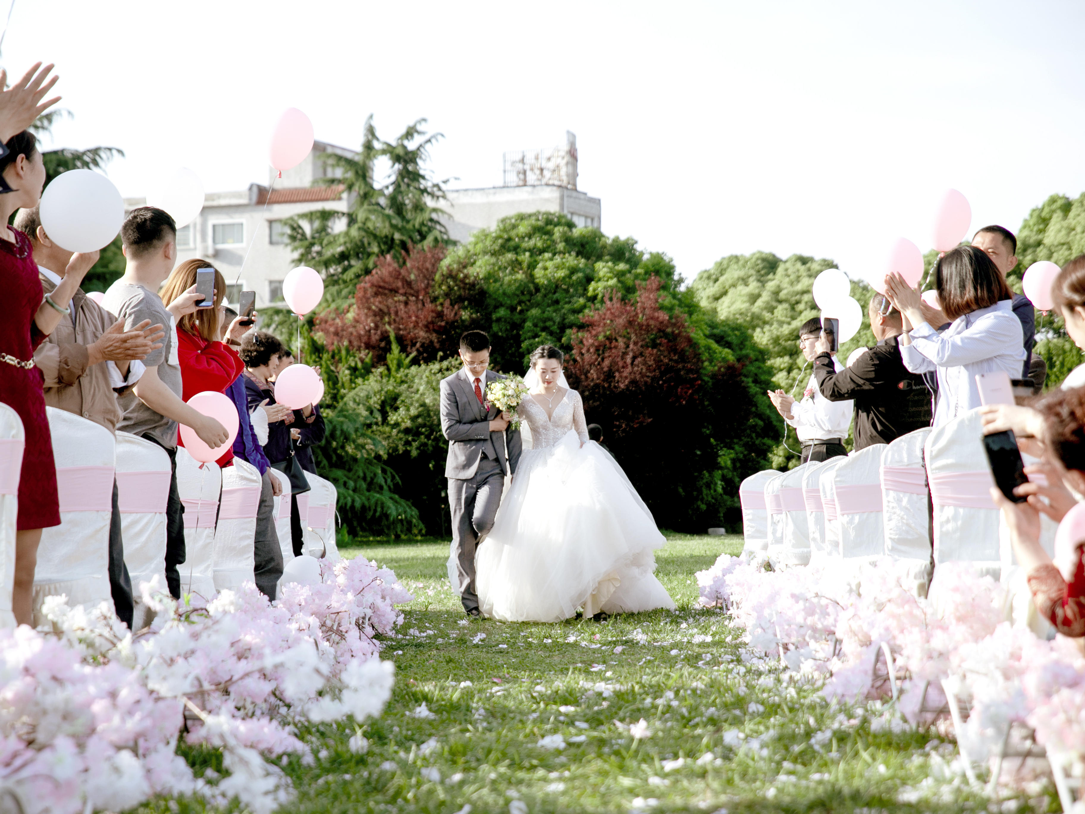 户外草坪简约欧式清新风格个性定制婚礼