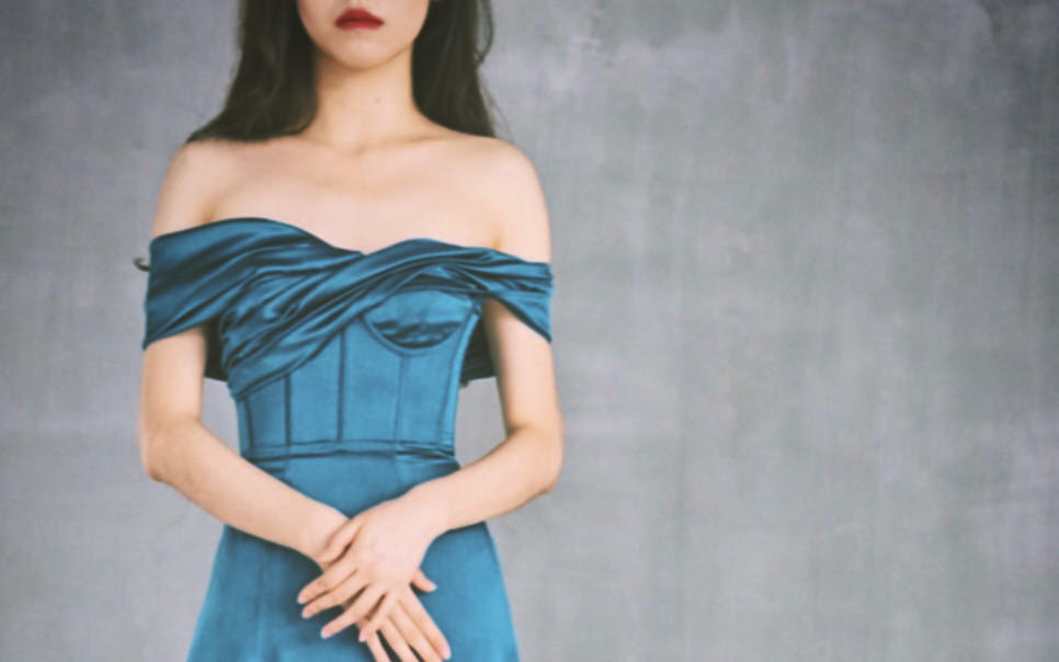 PESONEN佩宁手工礼服