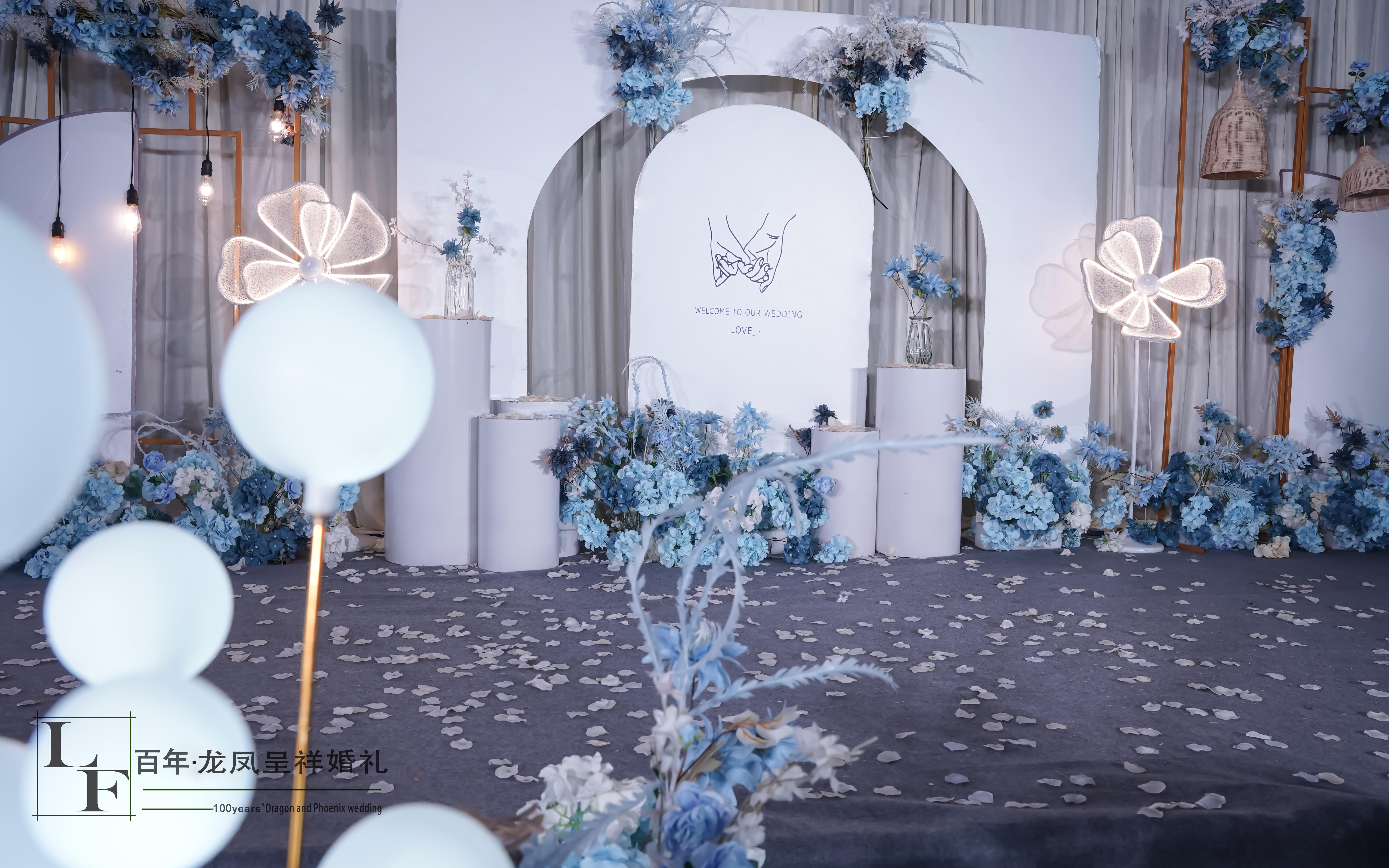 【勾指婚约，含四大金刚，T台灯光海报婚纱婚车】