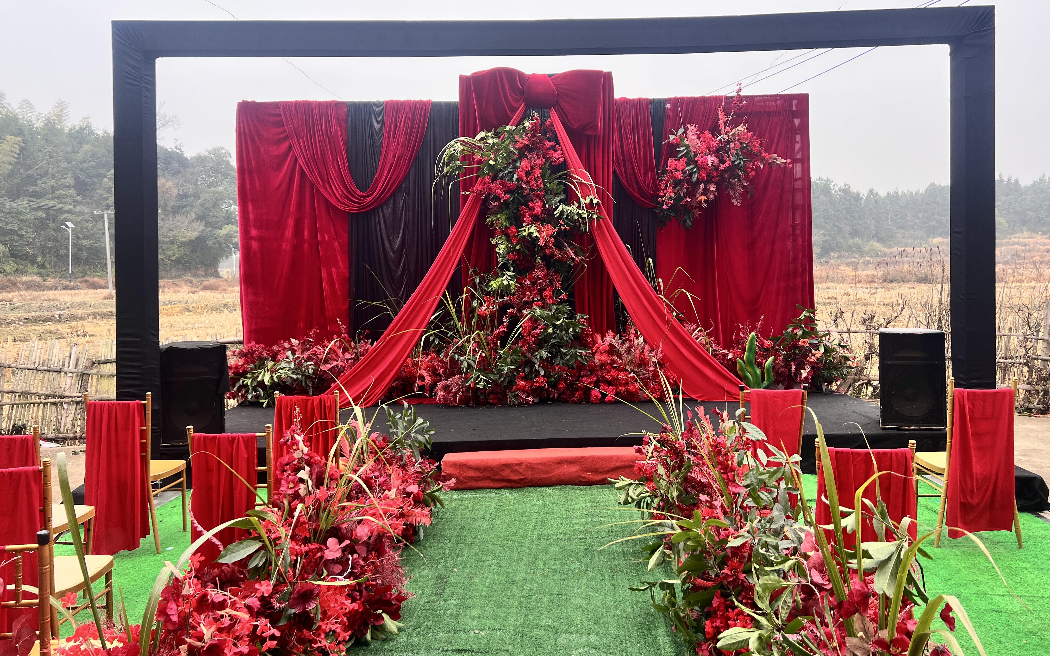 『礼成』赤庭花事 | 红色布幔乡村户外婚礼 