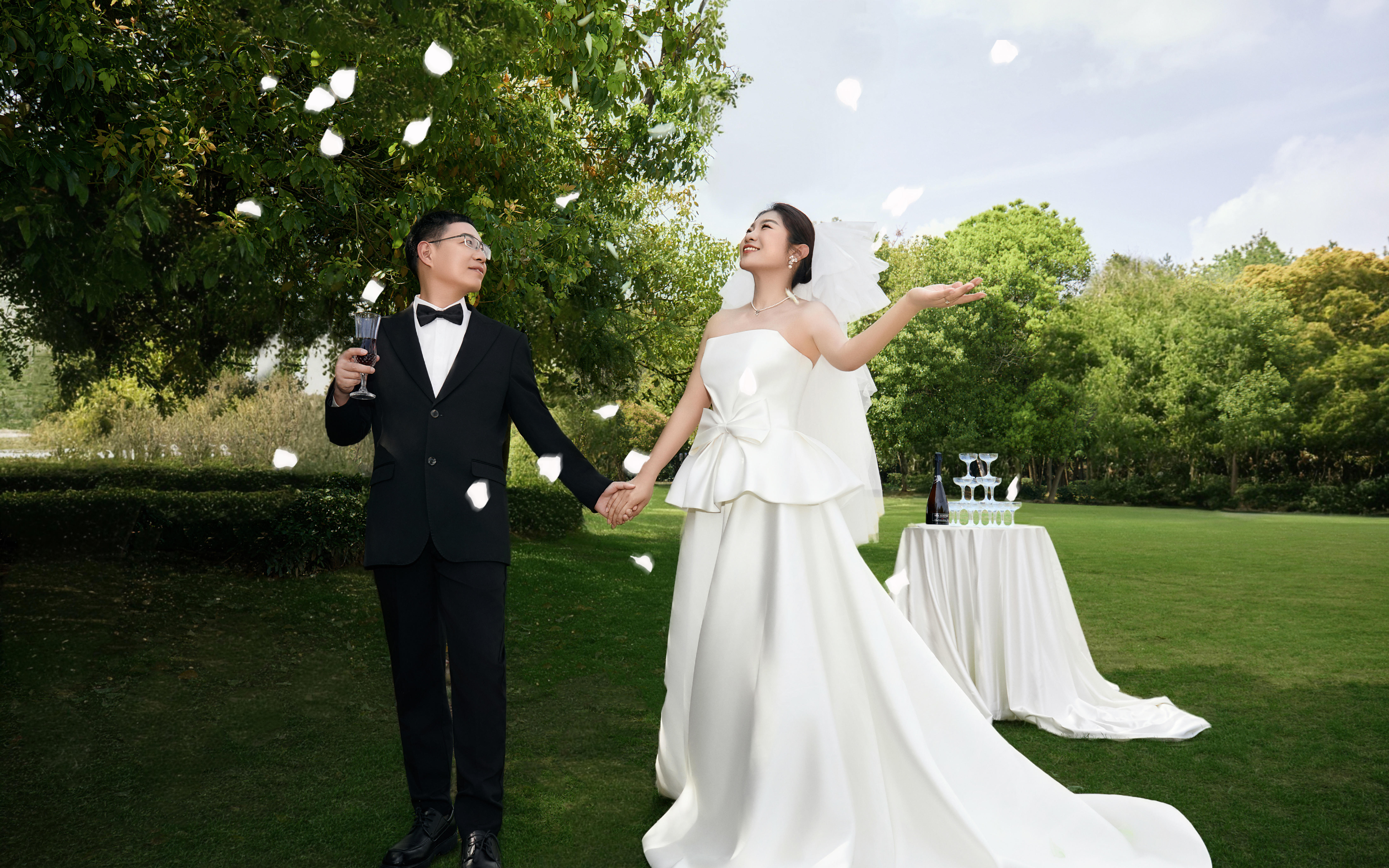 草坪有风，花瓣有信