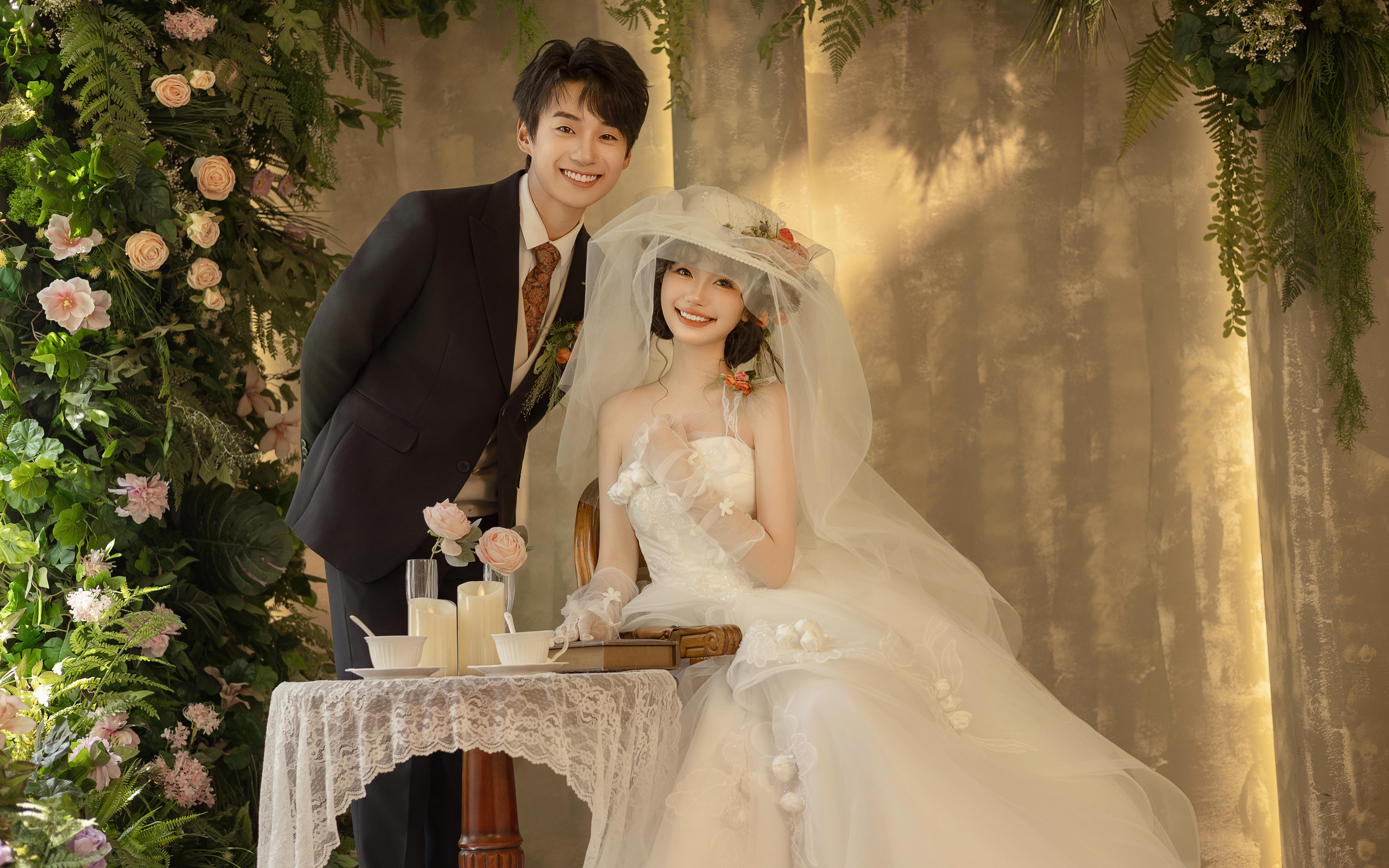 室内法式少女感复古婚纱照