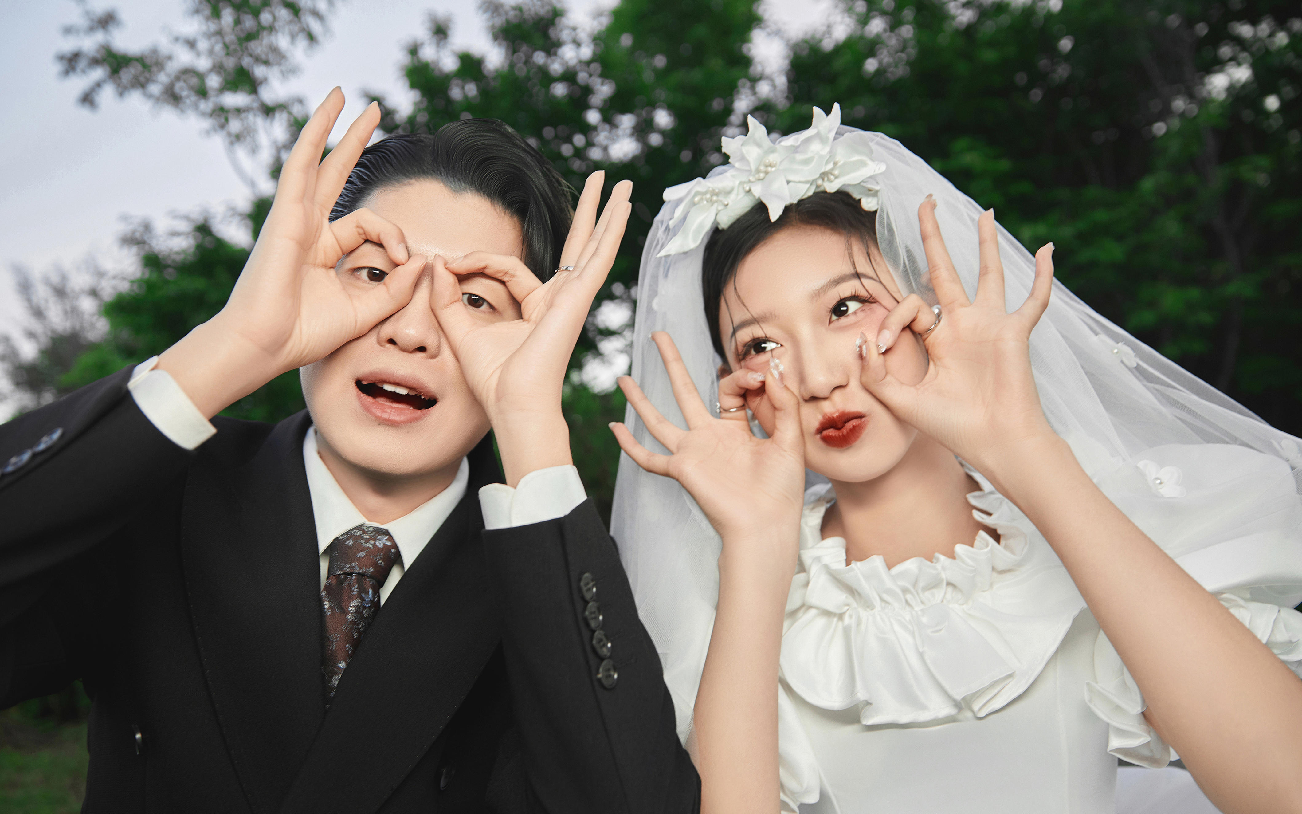 【施華洛攝影】戶外草坪復(fù)古喜嫁風(fēng)婚紗照