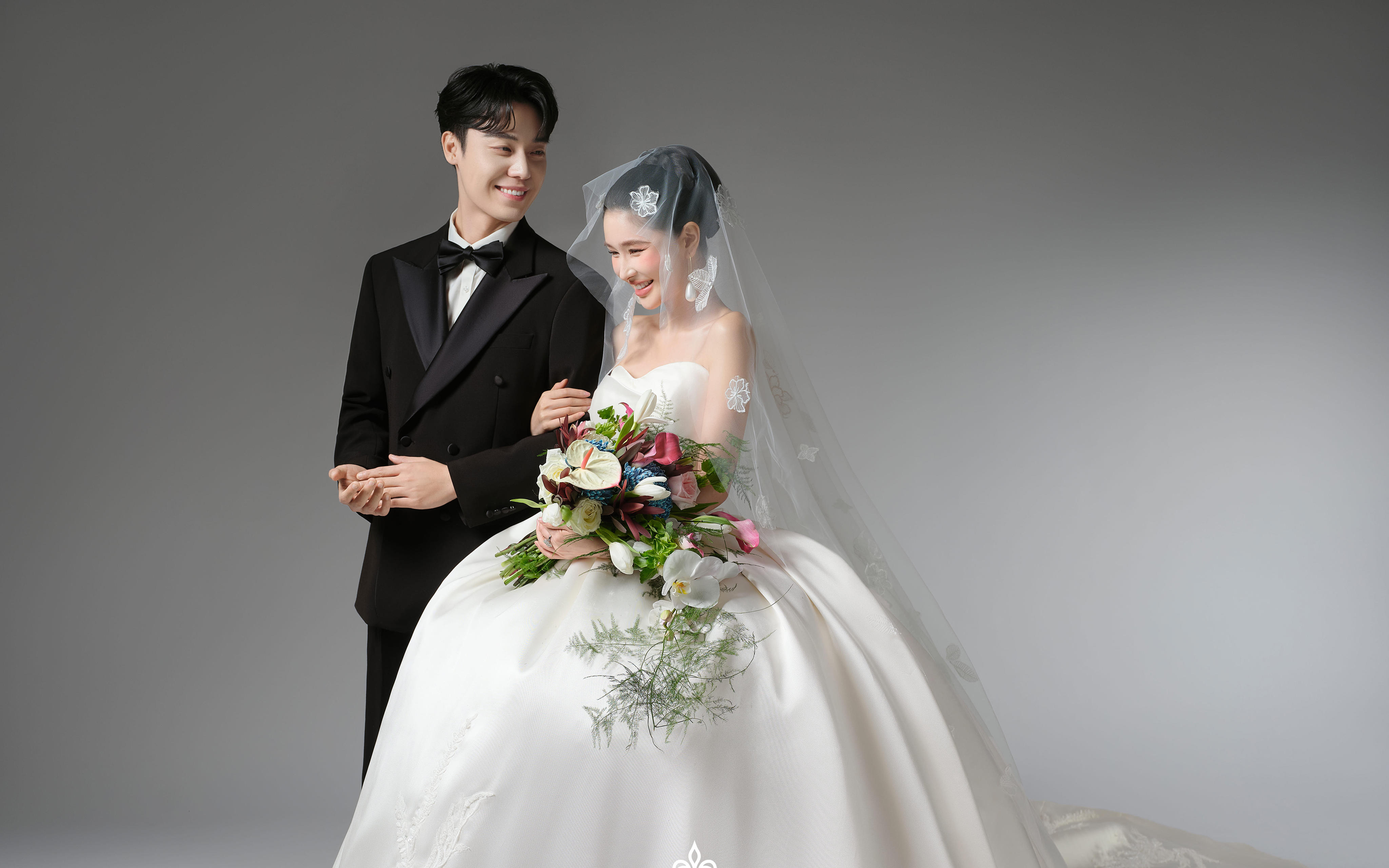 好喜欢我的简约婚纱照呀！这光太浪漫了啊✨