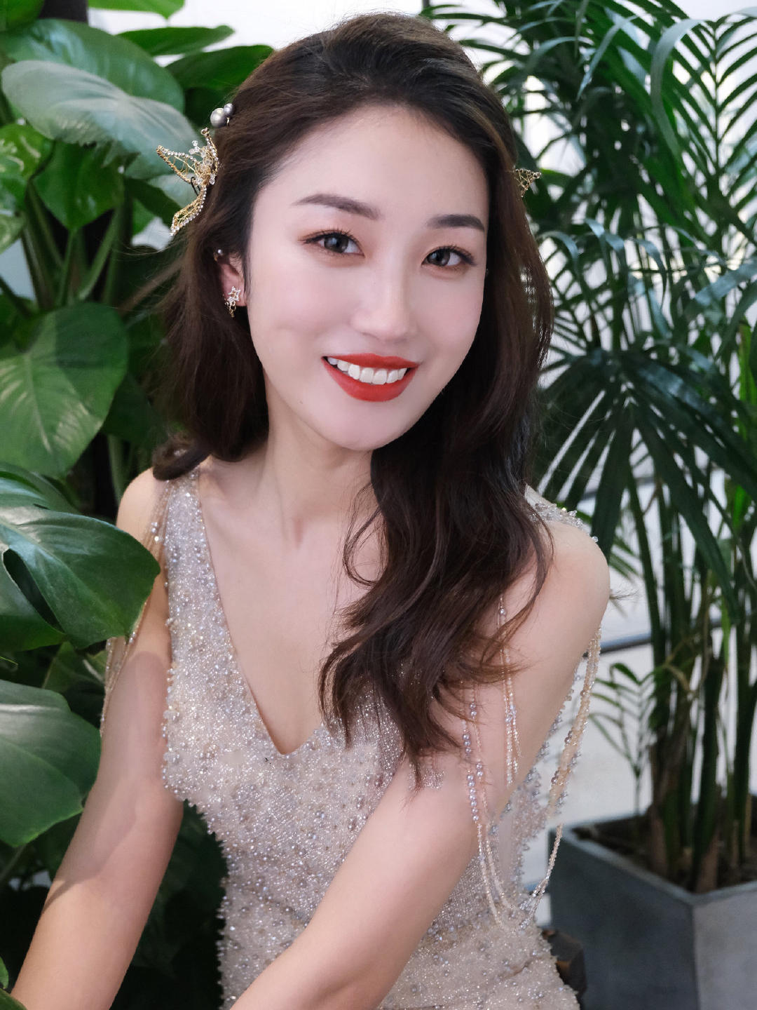 婚纱礼服跟妆超值特惠套餐